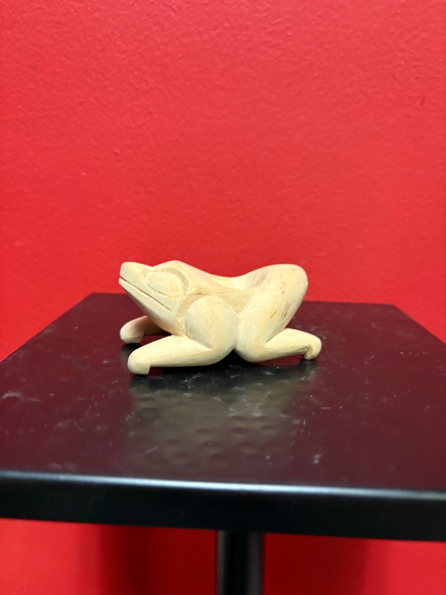 Beautiful indigenous first Nations pacific West Coast 3 inch long cedar frog statue miniature feast bowl wow signed