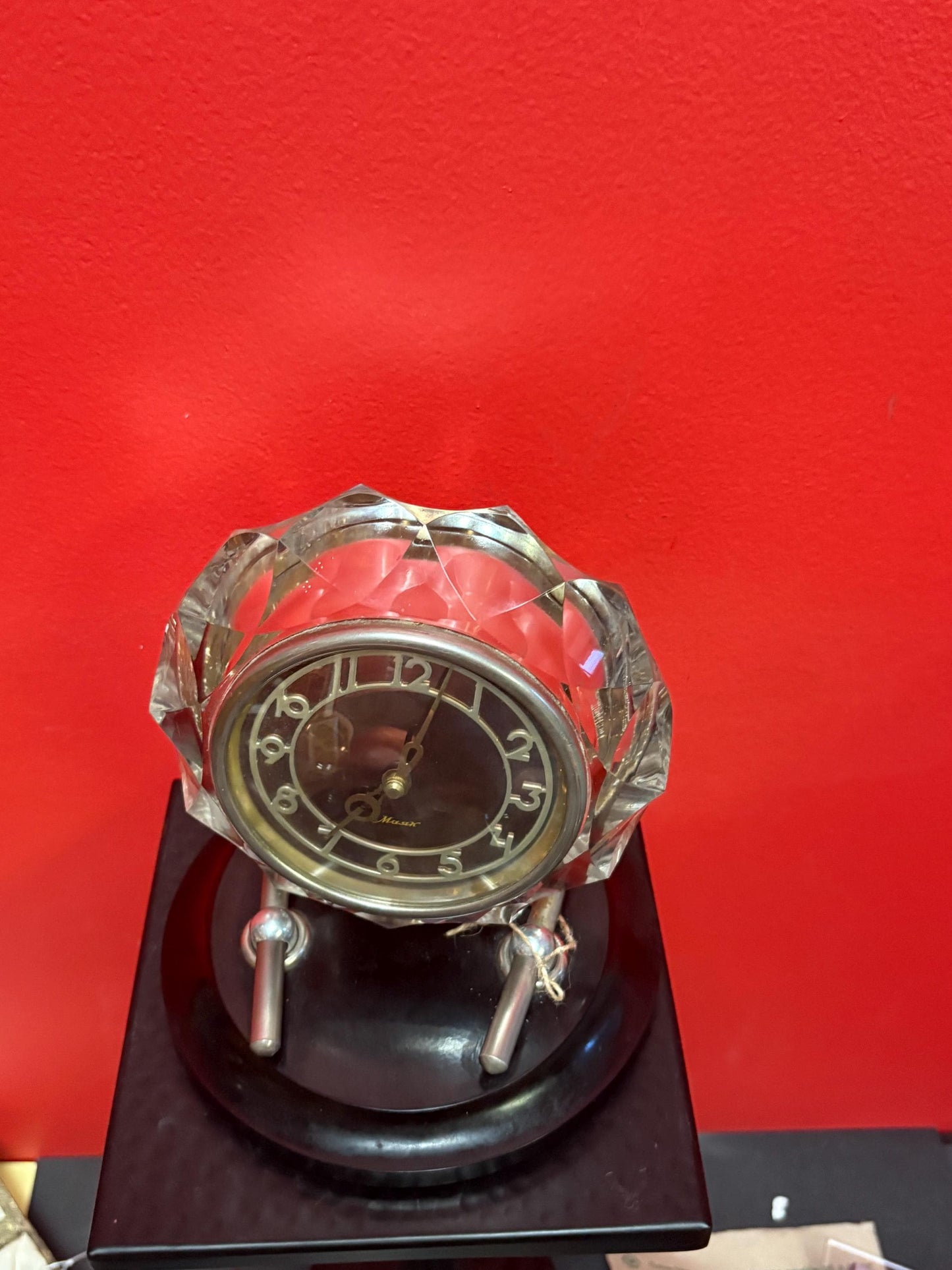 Stunning vintage art deco working crystal and bakelite based clock amazing condition - perfect gift - wow - approx 8 inches tall