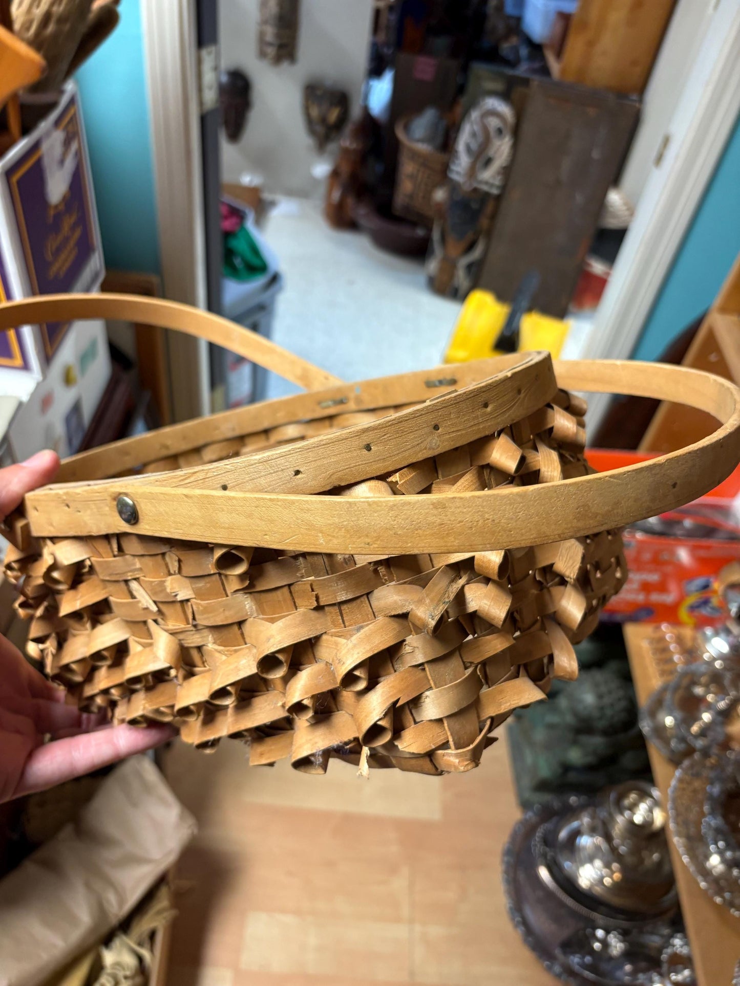 Huge eastern Canadian cedar bark basket with handles fabulous quality and condition - 12 x 10 x 12“ high- wow