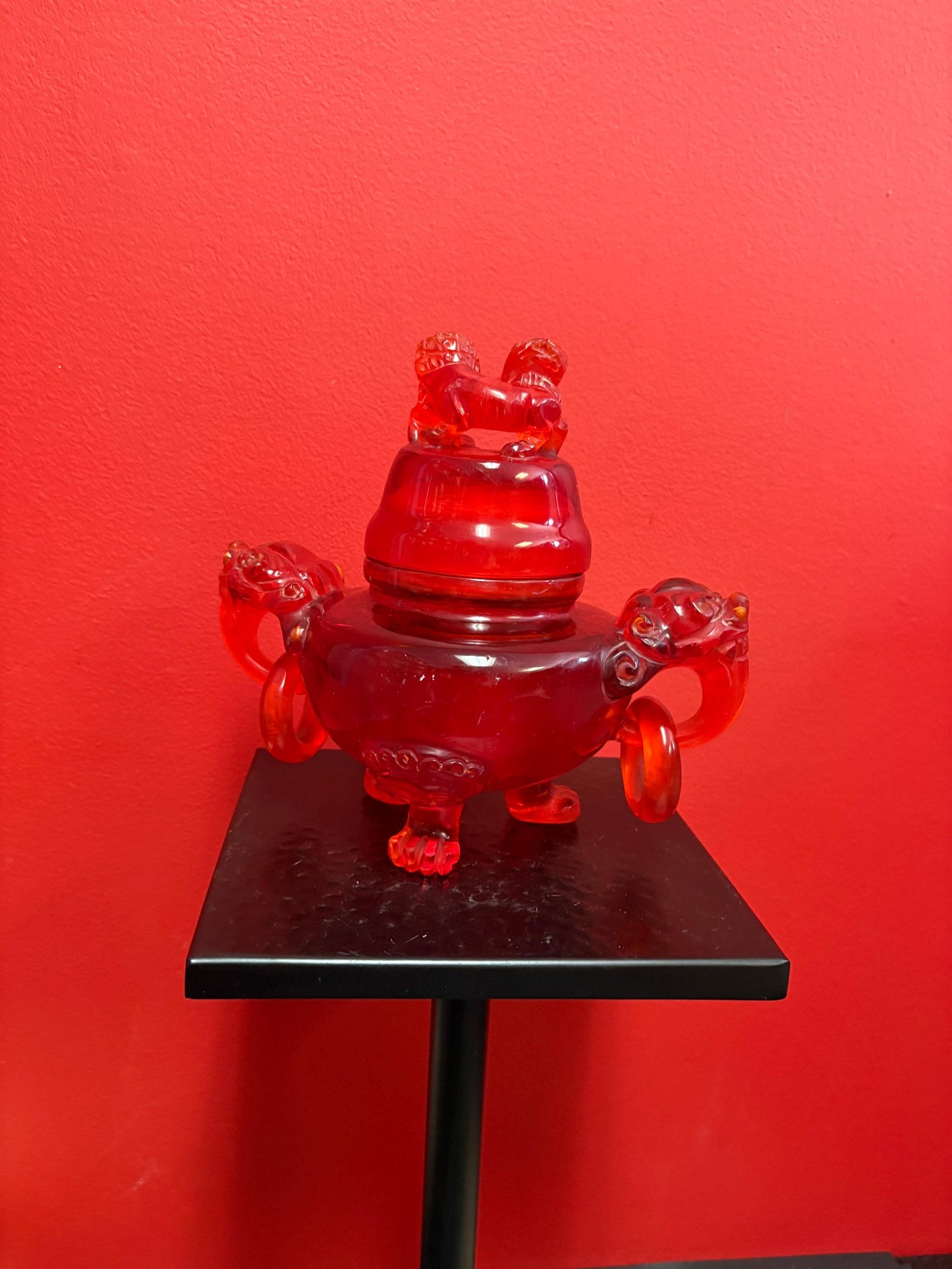 Stunning antique authentic Chinese red Cherry Amber sensor with lid - amazing detail and imagery - 1.42 kg - 10 x 9 wide -