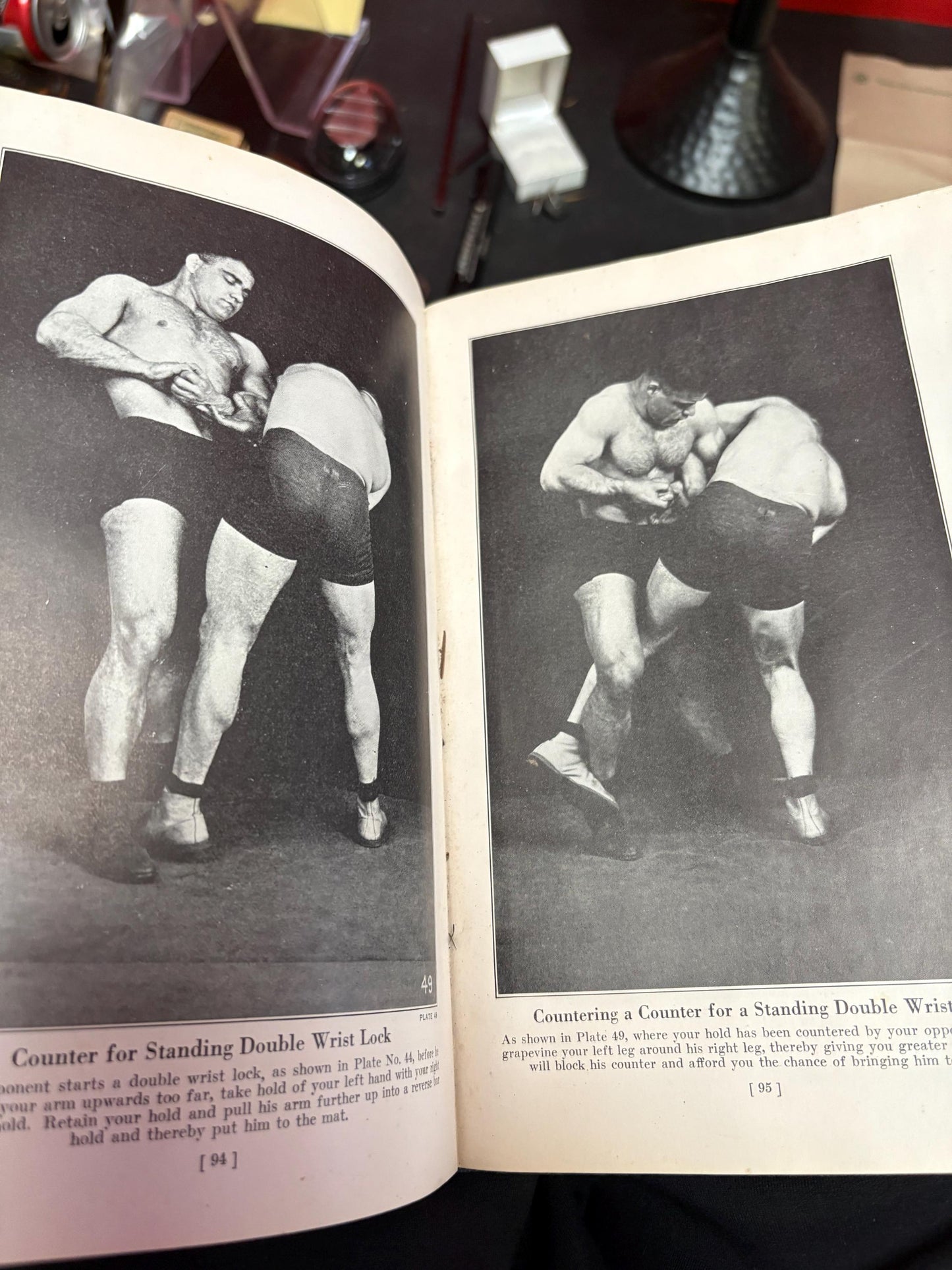 Beautiful copy of the science of wrestling and the art of JIU JITSU 3rd edition 1925 pretty good condition 223 PGS lots photos