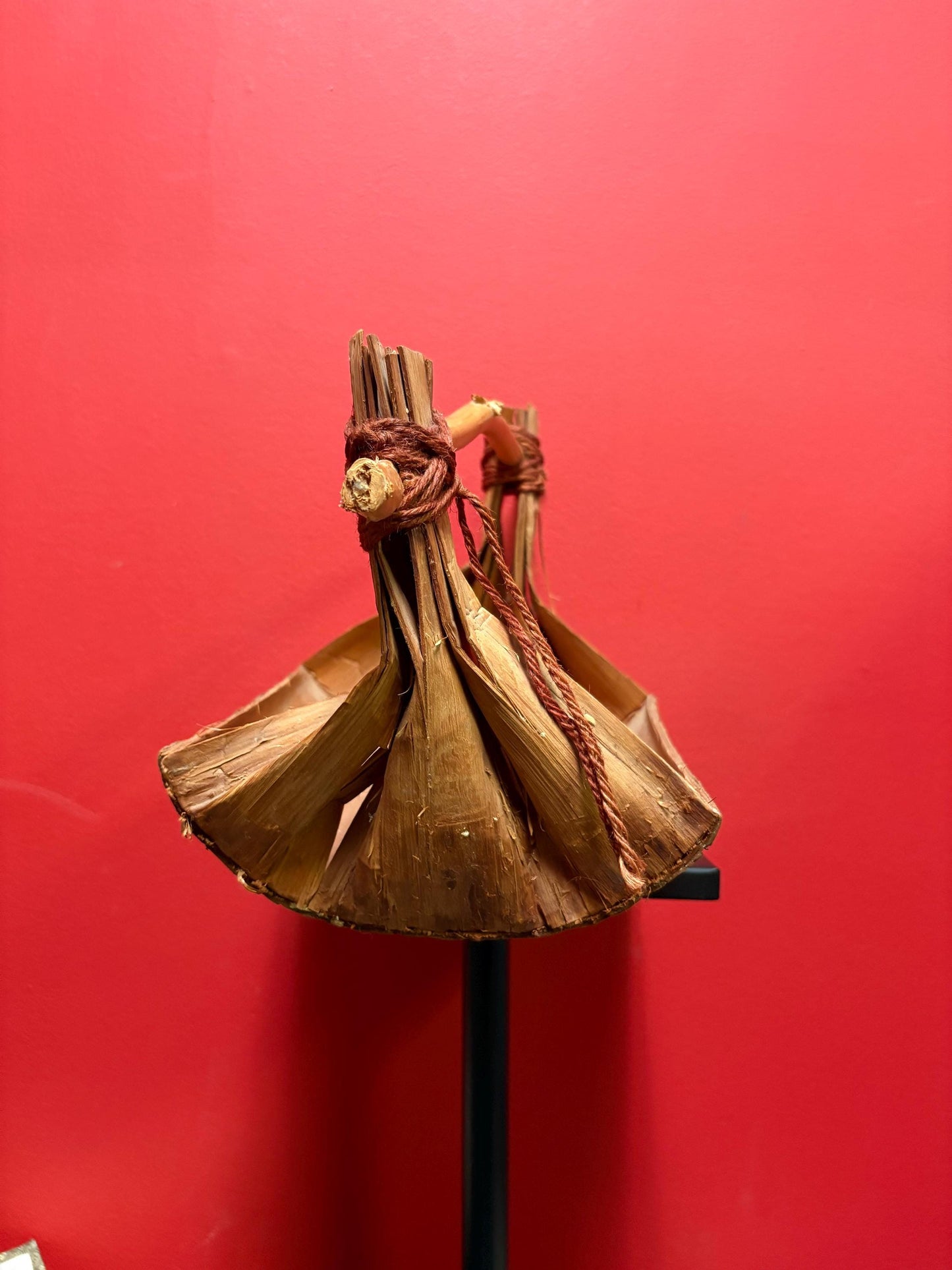 Beautiful indigenous first nations west coast cedar bark bailer 13 x 8 x 9 inches high good condition