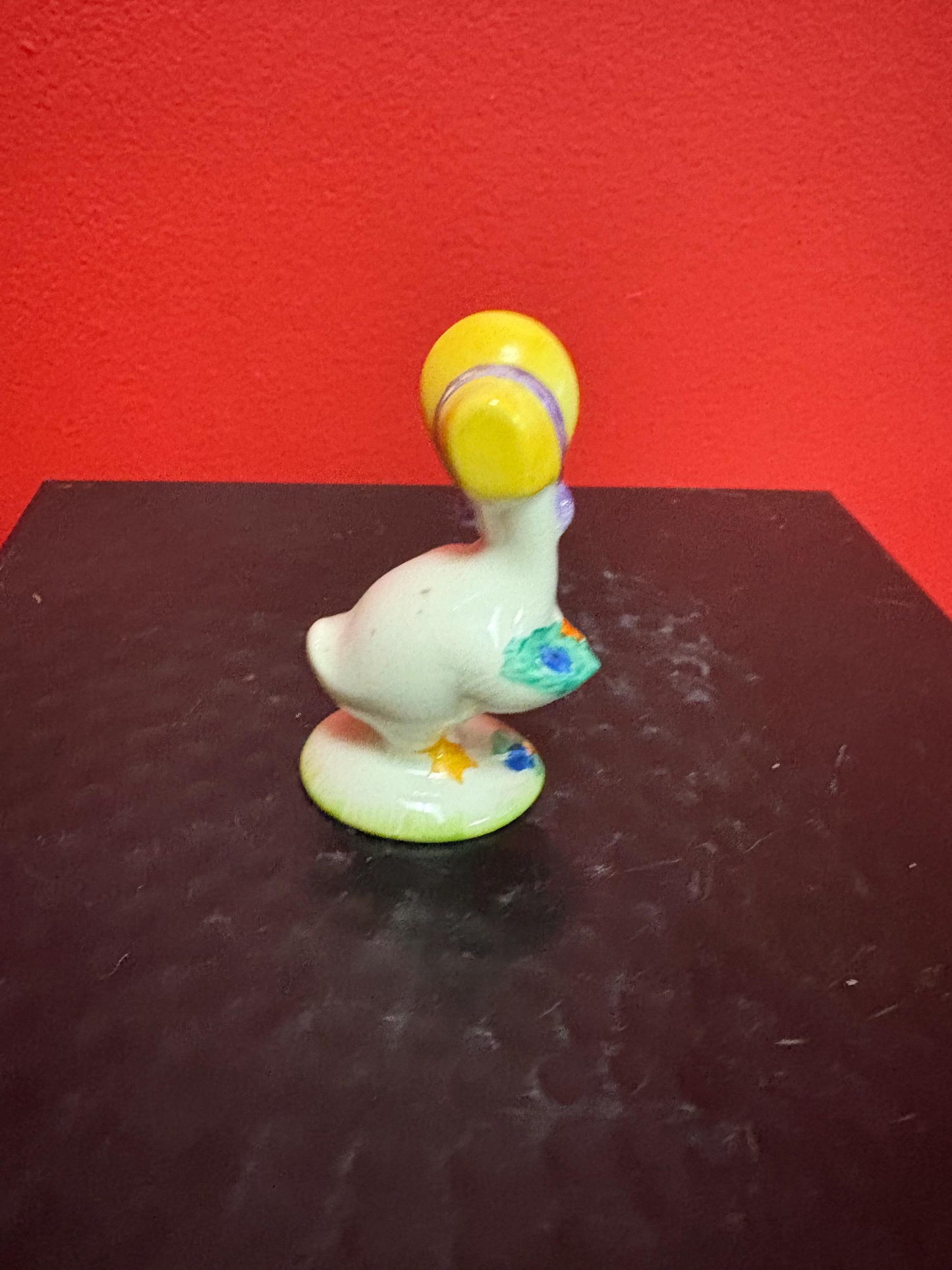 Lovely English wade duck with hat 3 inches tall in perfect condition- B