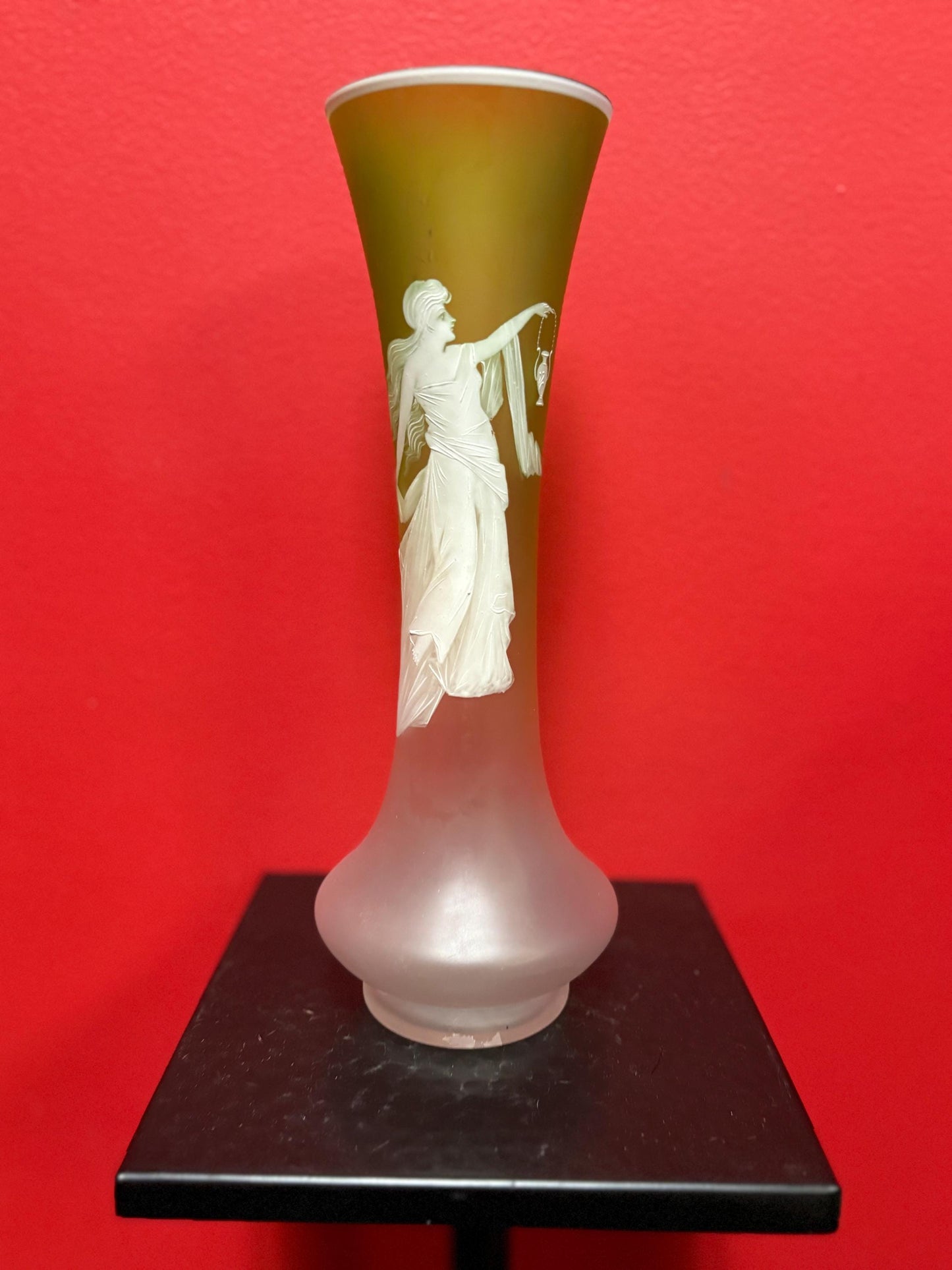 Beautiful antique Mary Gregory glass vase 11 inches tall great condition beautiful imagery antique glass - sexy woman imagery