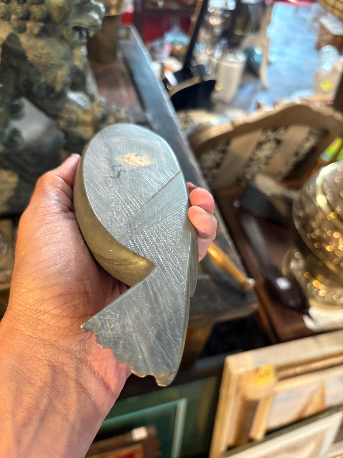 Lovely indigenous Inuit signed soapstone seal  particularly lovely and in perfect condition - 10 x 2 1/2“ wide - great value