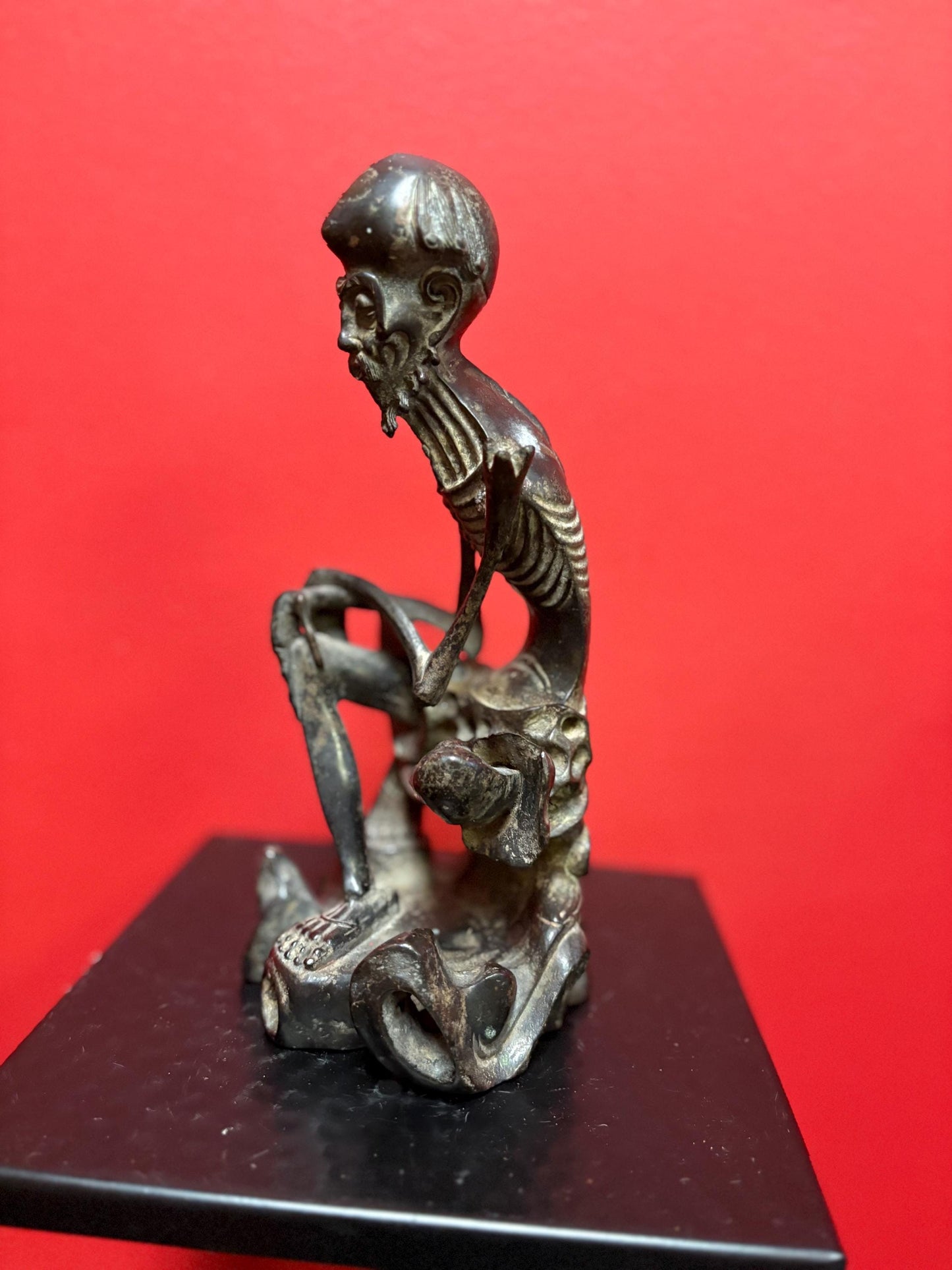 Beautiful 19 century heavy Nepalese bronze statue great detail and wonderful imagery wow
