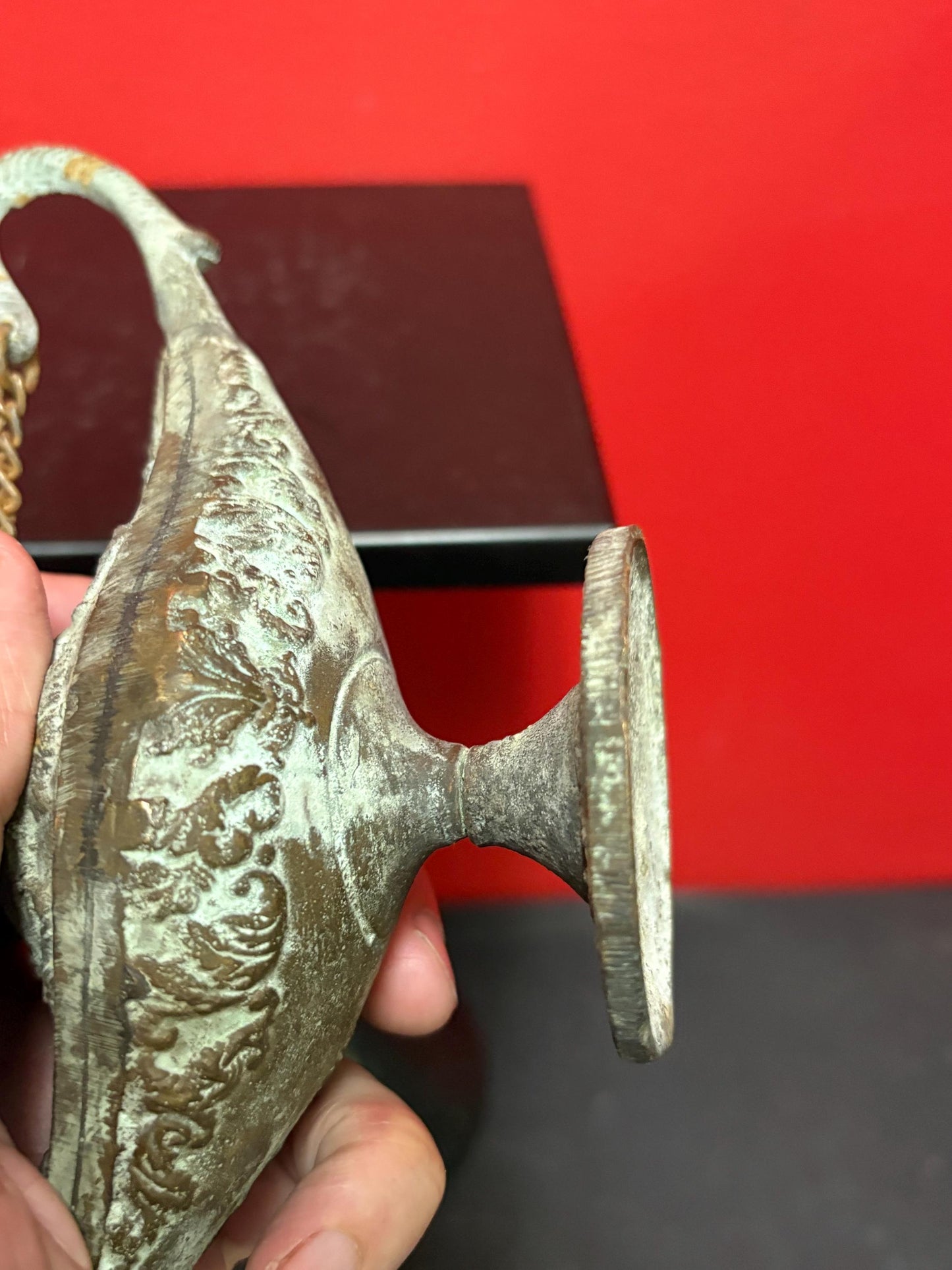 8 x 4“ high antique bronze genie lamp in great condition with amazing Patina wonderful piece and percent gift ..: 3 wishes included