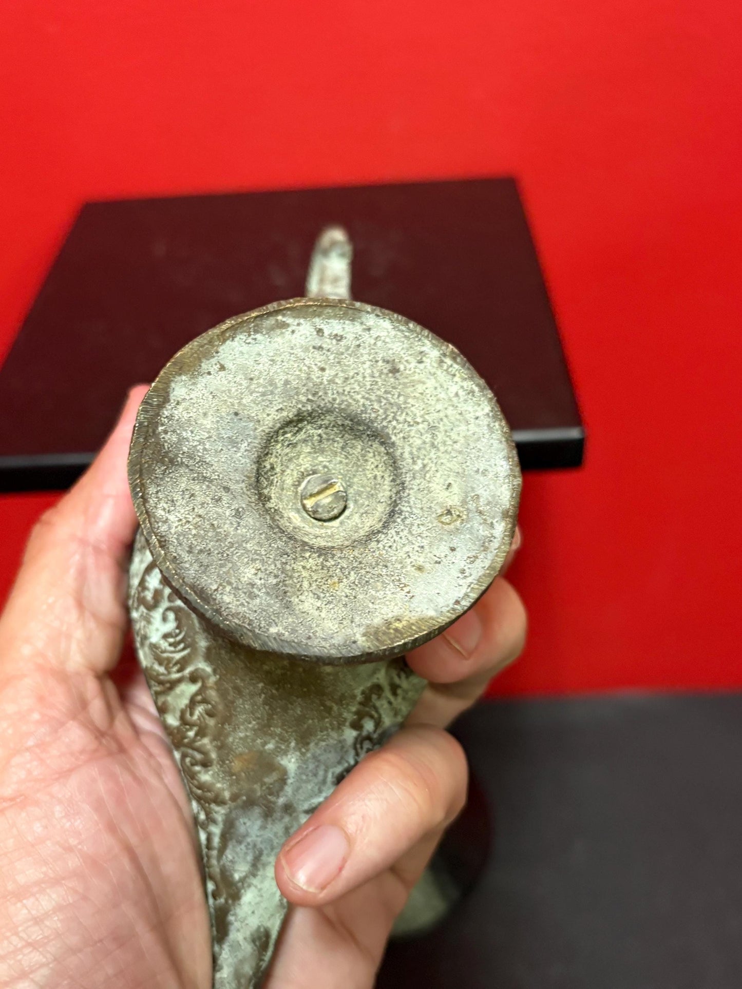 8 x 4“ high antique bronze genie lamp in great condition with amazing Patina wonderful piece and percent gift ..: 3 wishes included