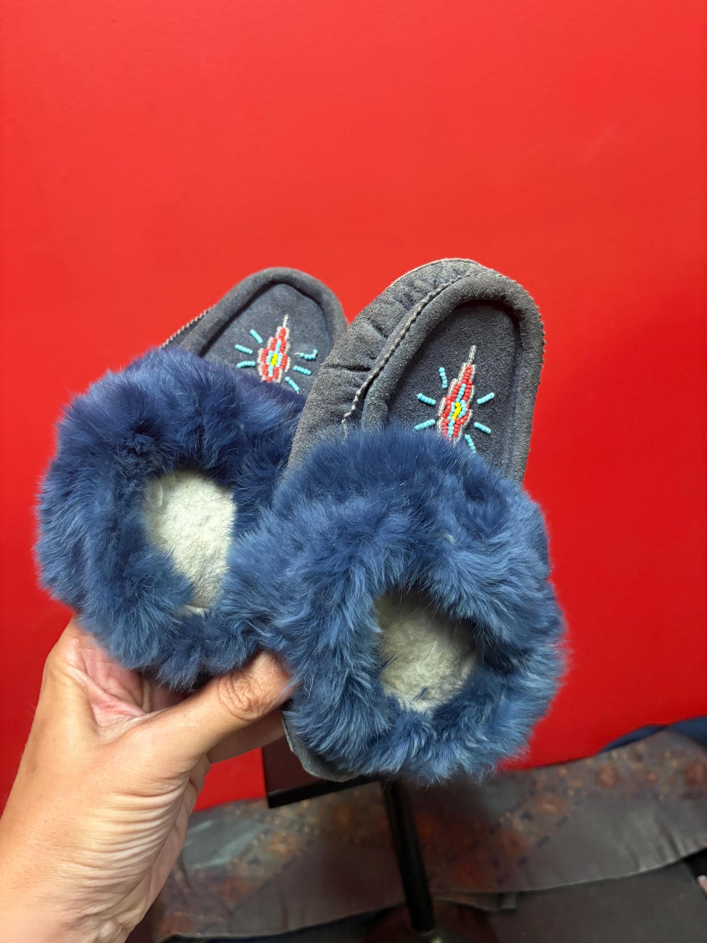 9 inch long indigenous first Nations native beaded leather moccasin shoes not perfect great value