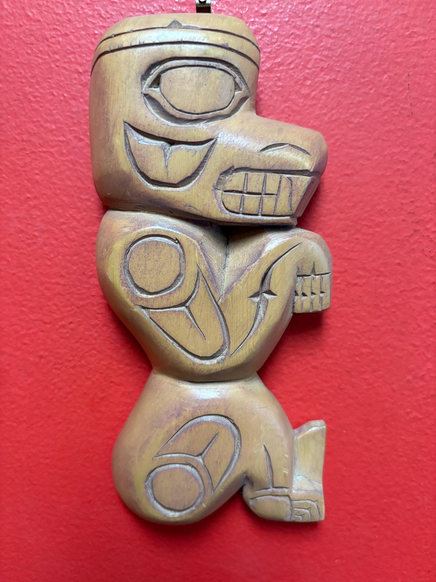 High-quality 7 x 3 wide cedar BEAR plaque by Ralph Hill indigenous first nations Pacific Northwest Coast beauty