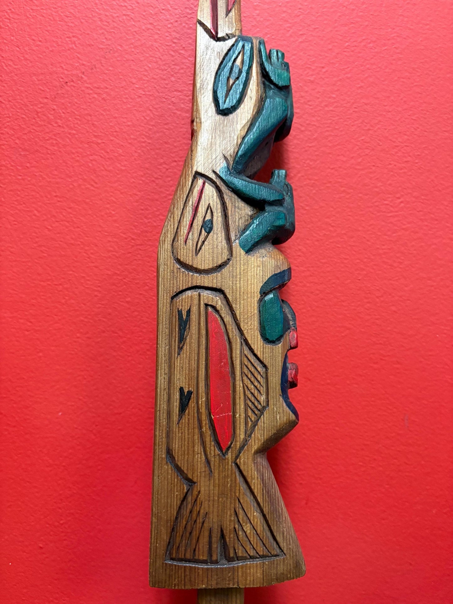 Stunning indigenous first nation pacific north Northwest coast signed 18 x 3“ wide frog transformation rattle great sound and great value