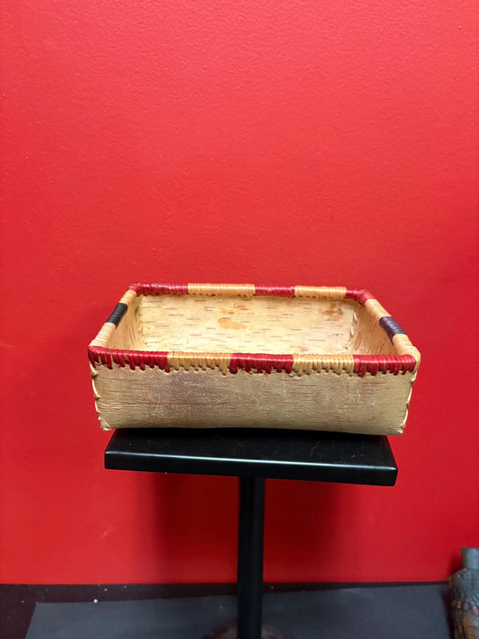 Lovely indigenous first nations cedar bark basket 8 x 6 x 3 high  great condition and nice colours  wow