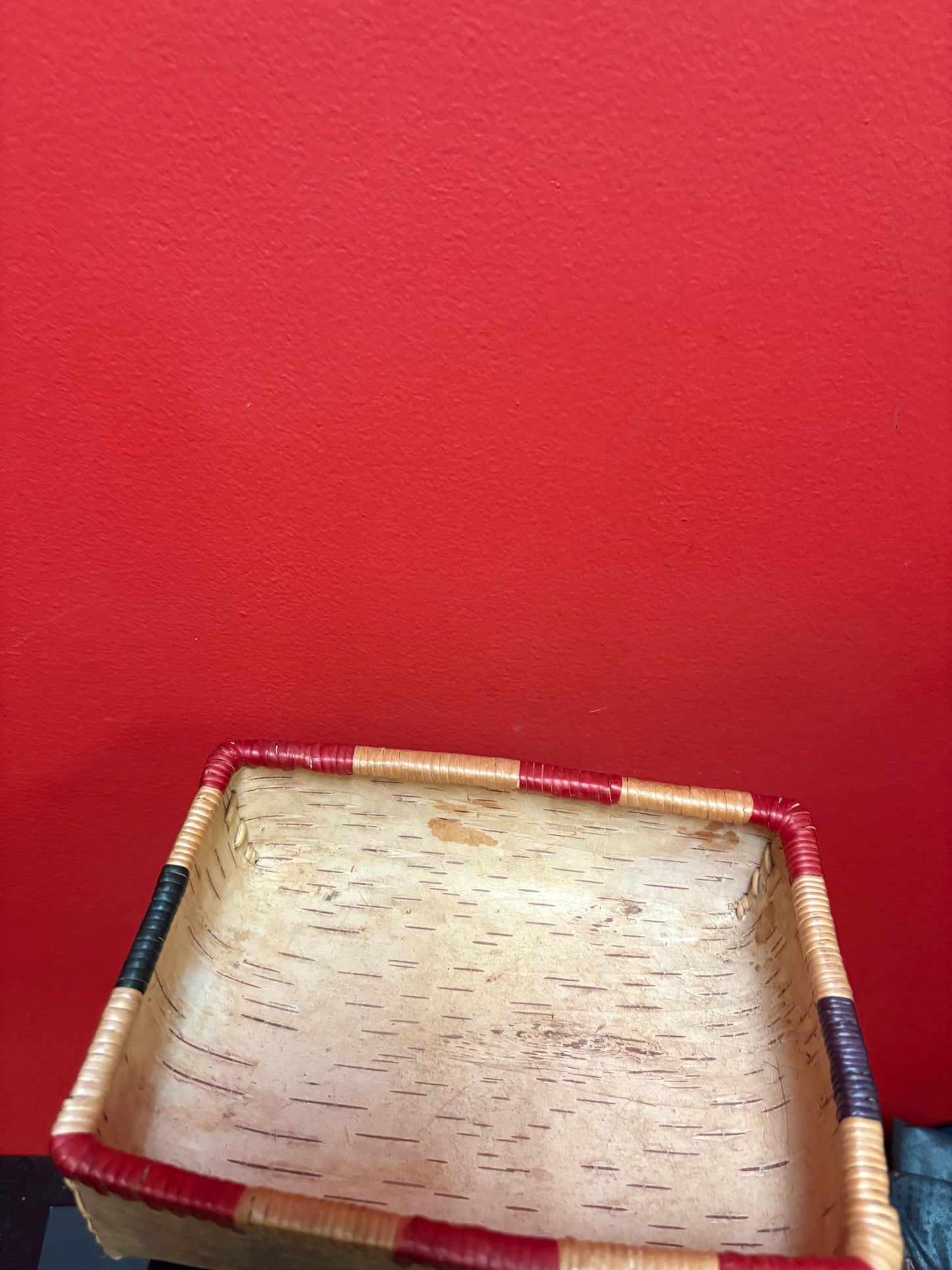 Lovely indigenous first nations cedar bark basket 8 x 6 x 3 high  great condition and nice colours  wow