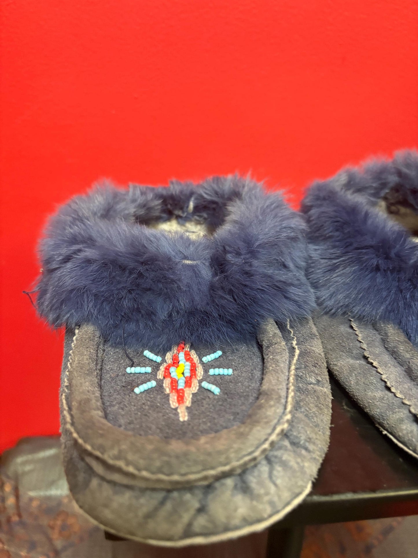 9 inch long indigenous first Nations native beaded leather moccasin shoes not perfect great value