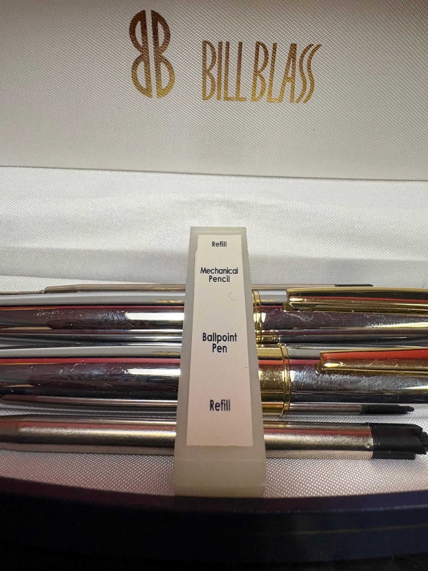 Bill Blass pen and pencil set in original as is great price