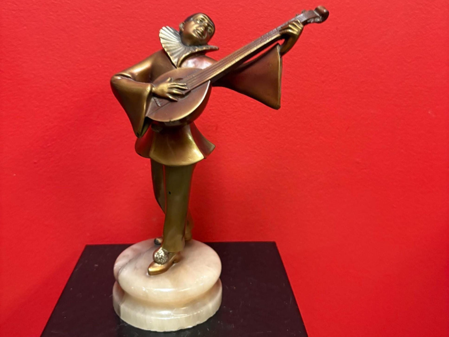 Stunning 9 inch tall bronze art decor statue of a lady musician - beauty Great detail Value priced