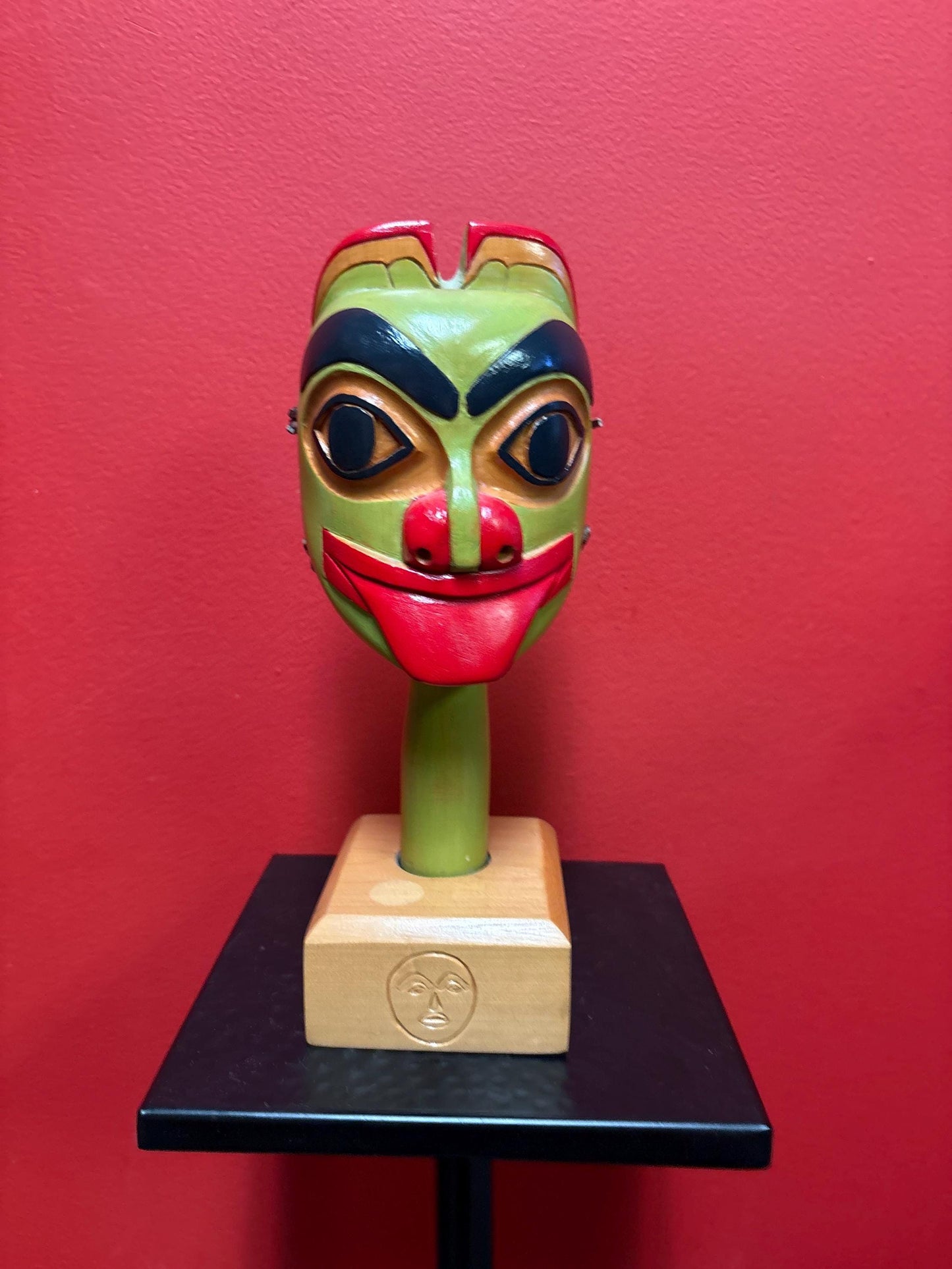 favulous indigenous first nation Pacific Northwest Coast signed Haywood Russel frog rattle in stand rattle 10 inches and stand 2 inches