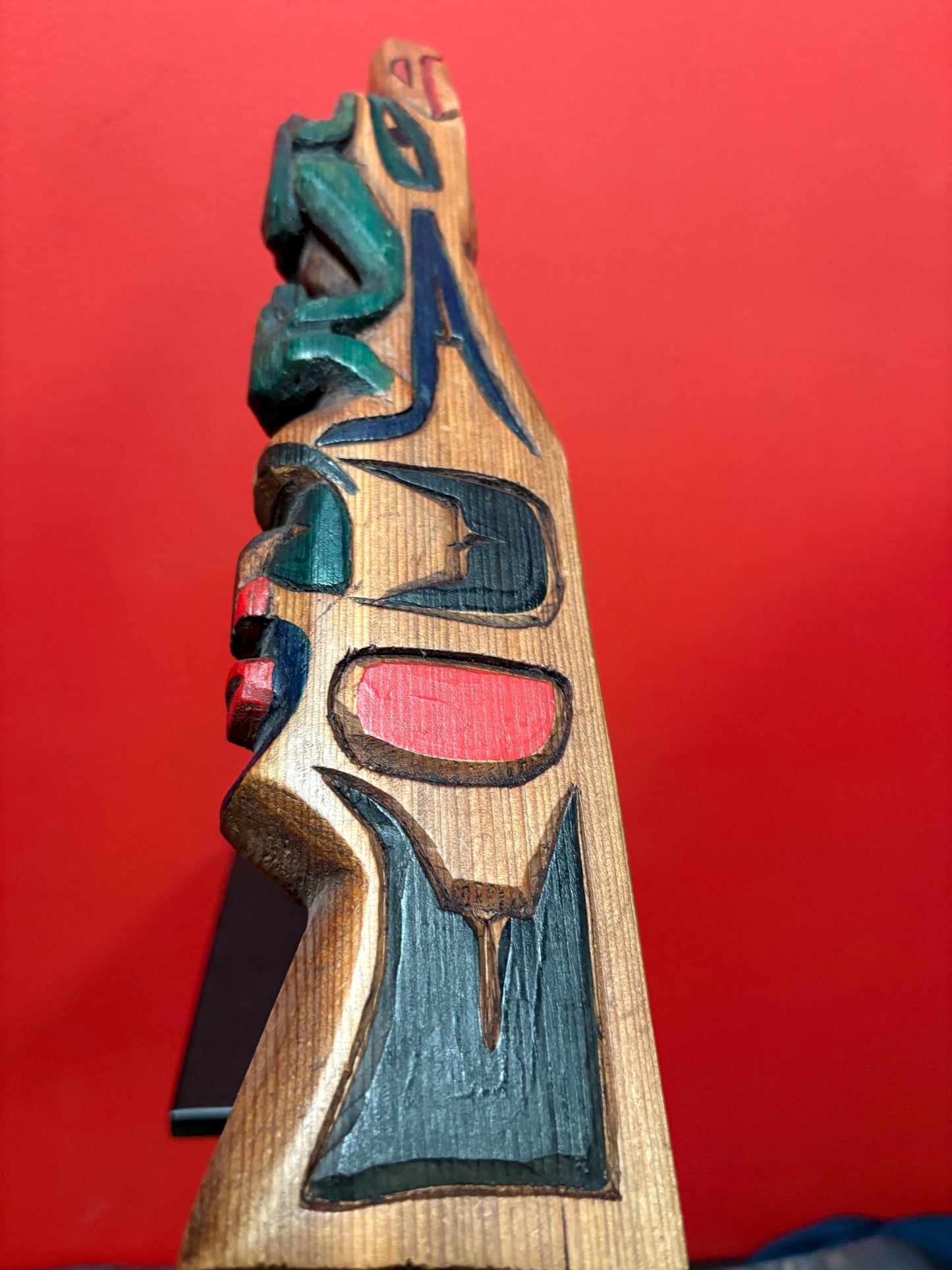 Stunning indigenous first nation pacific north Northwest coast signed 18 x 3“ wide frog transformation rattle great sound and great value