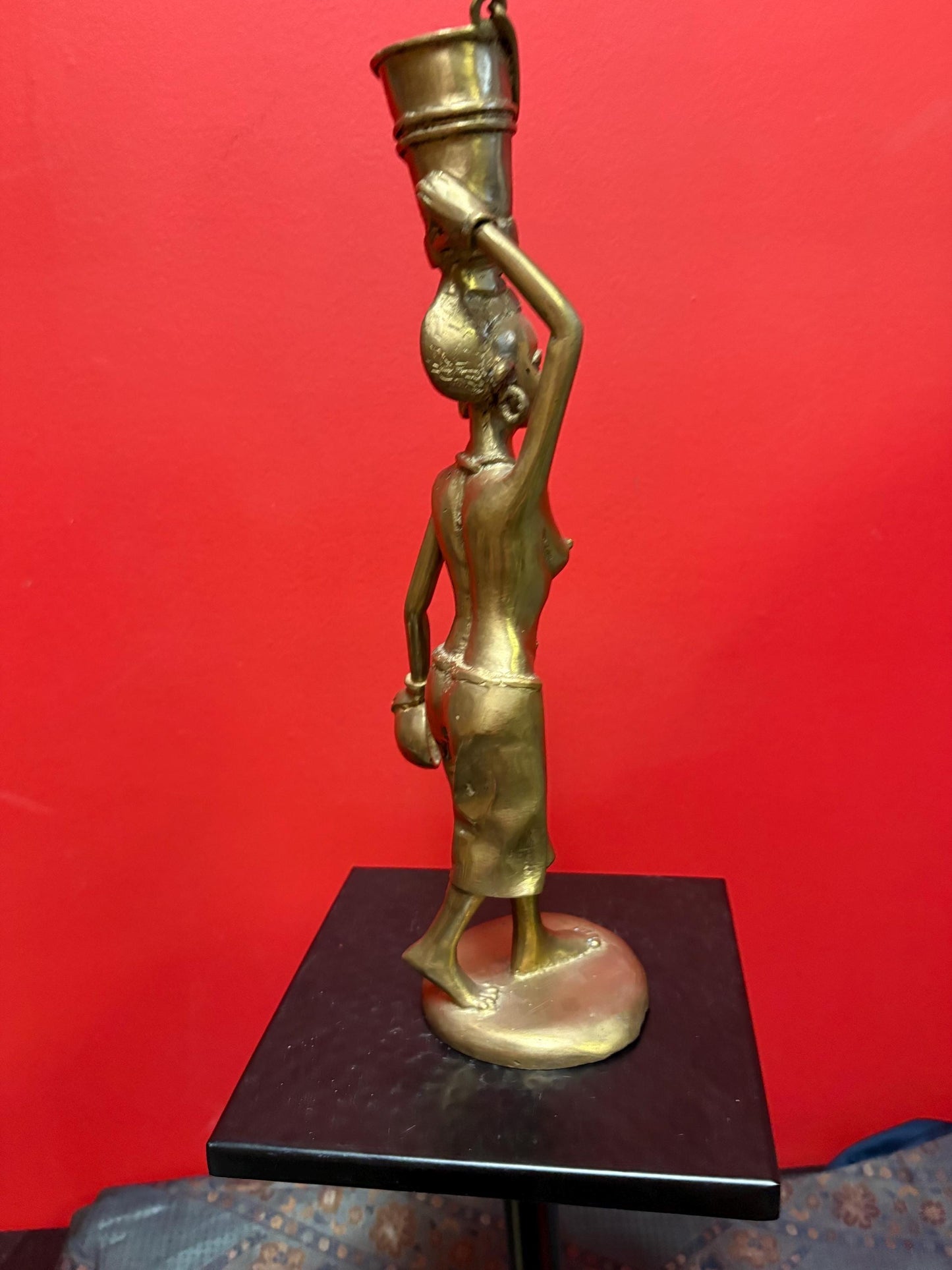 Beautiful African bronze statue of a woman carrying a bucket great patina 14 inches tall older piece wow