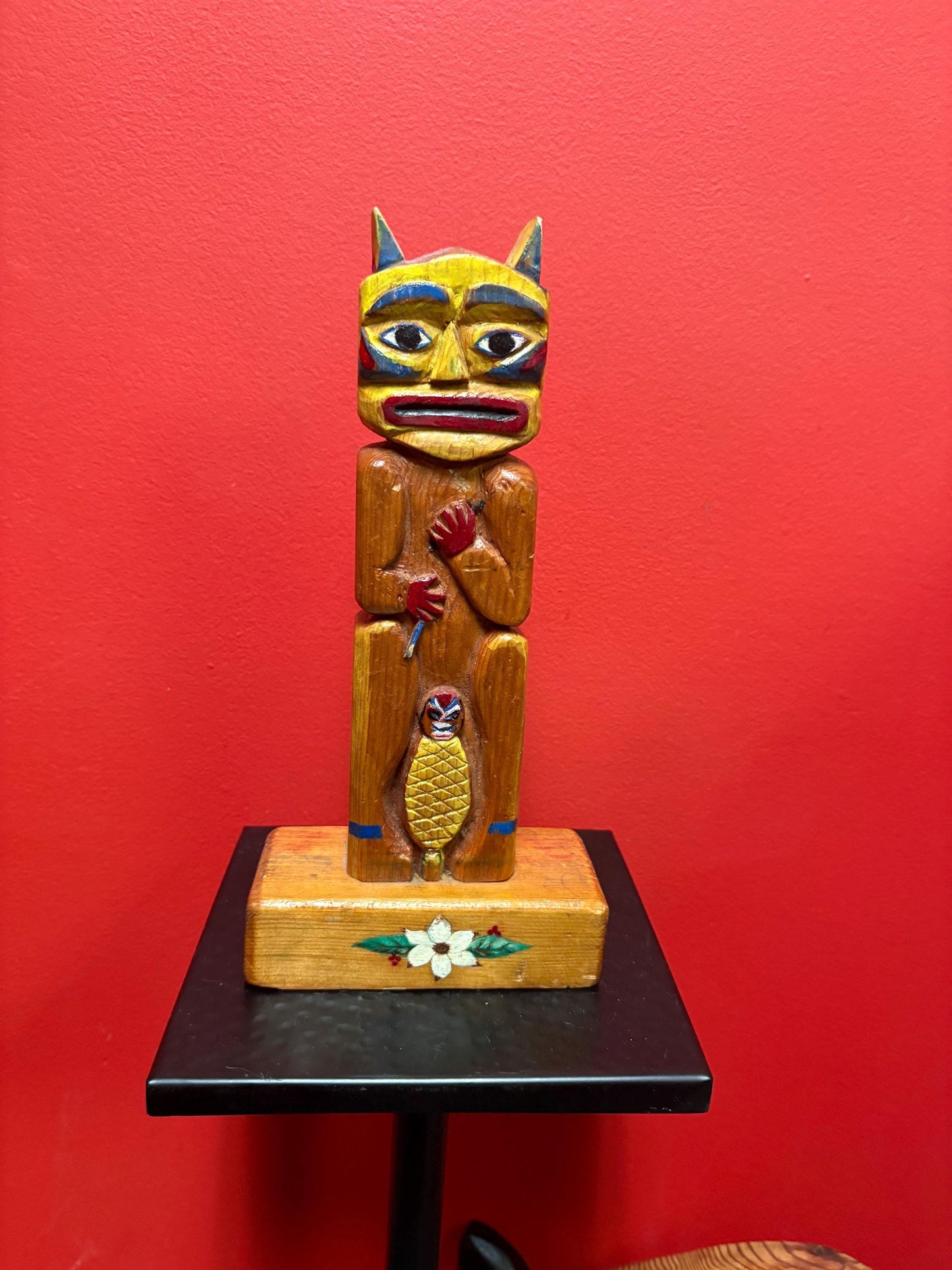 Beautiful primitive indigenous first nation pacific north Northwest coast signed polychrome totem pole by female artist wow - 11 inches tal