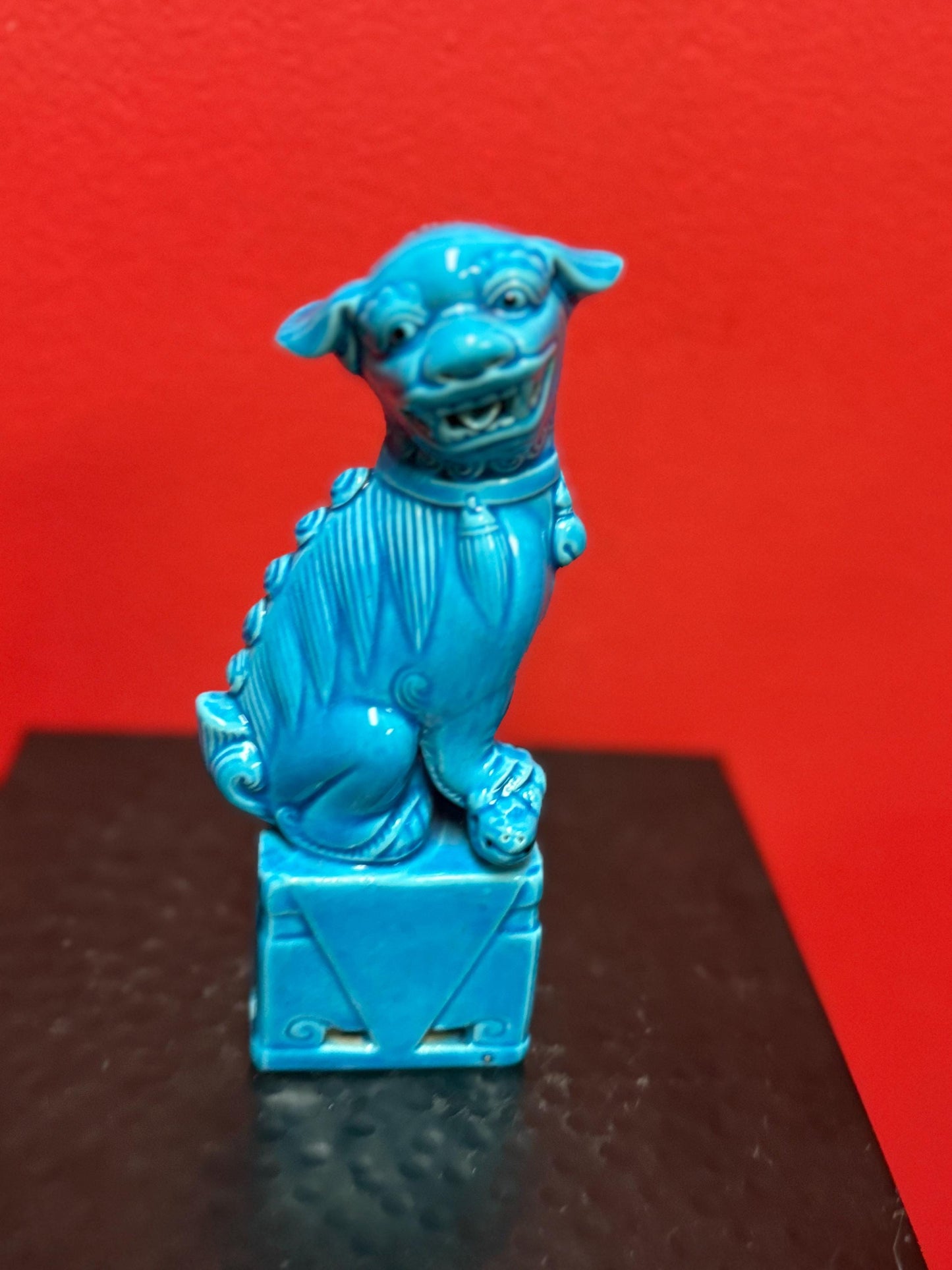 Beautiful antique Chinese 6 1/2 inch tall blue glazed foo dog in great condition