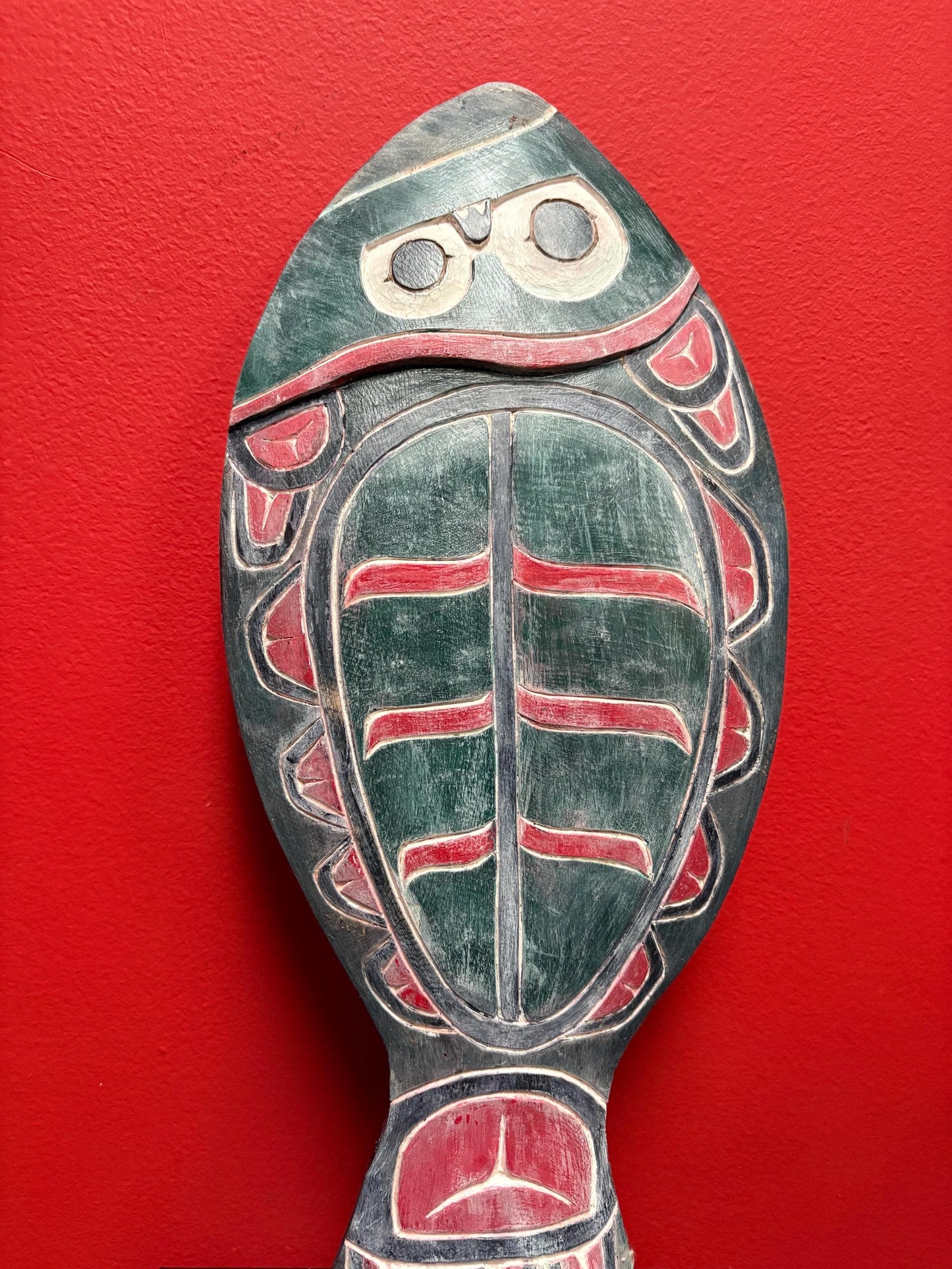 Lovely Unusual early indigenous painted wooden plaque of a fish believed to be Canadian native needs a hanger - 17 inches long