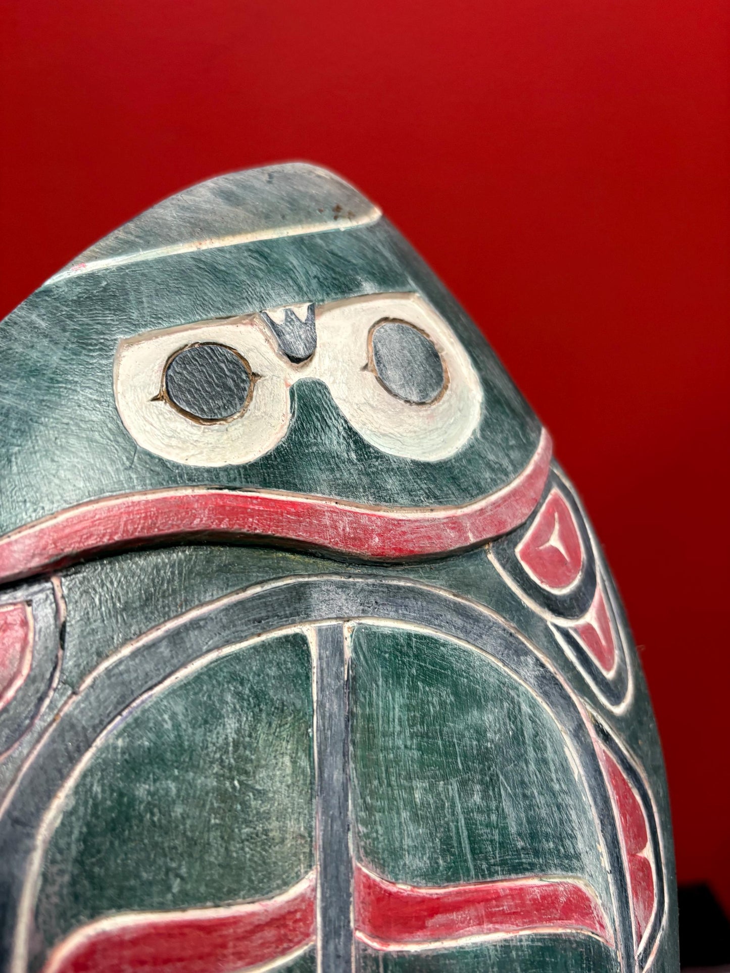Lovely Unusual early indigenous painted wooden plaque of a fish believed to be Canadian native needs a hanger - 17 inches long
