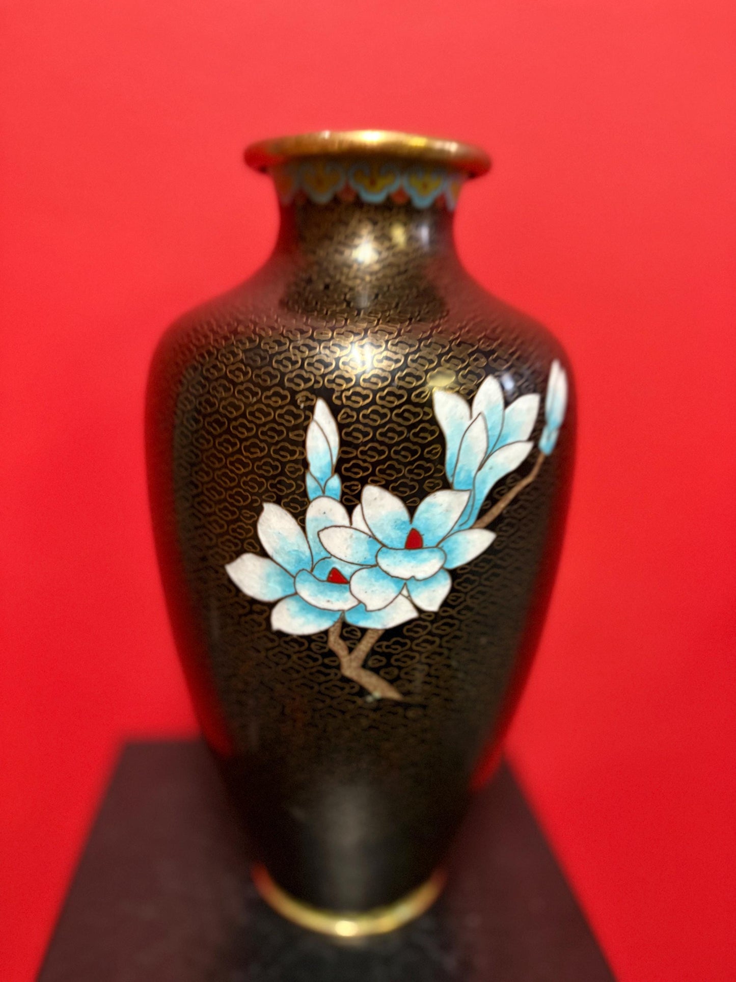 Cloisonné antique 10 inch vase in mint condition  cherry blossoms  wow  great value