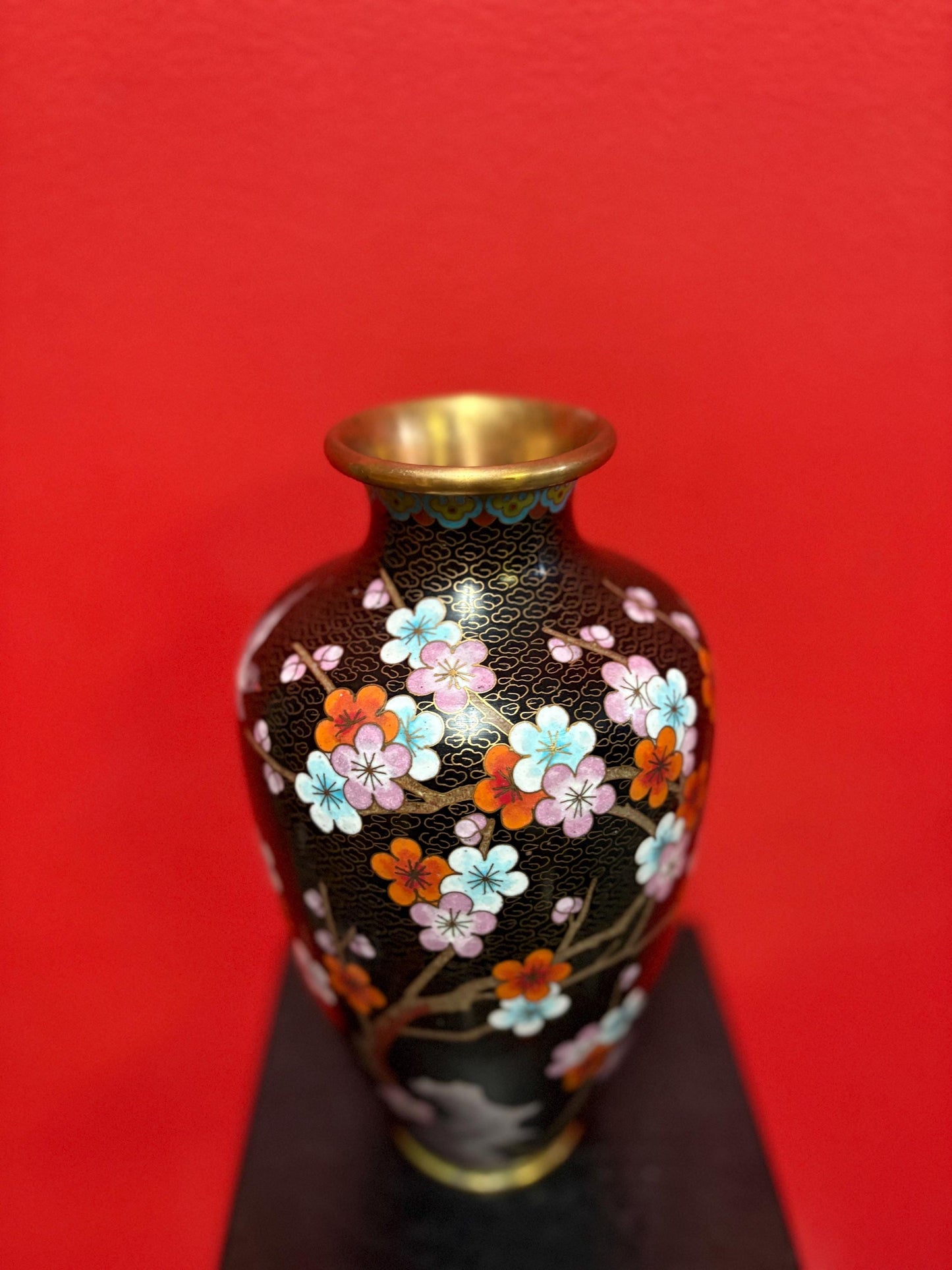 Cloisonné antique 10 inch vase in mint condition  cherry blossoms  wow  great value
