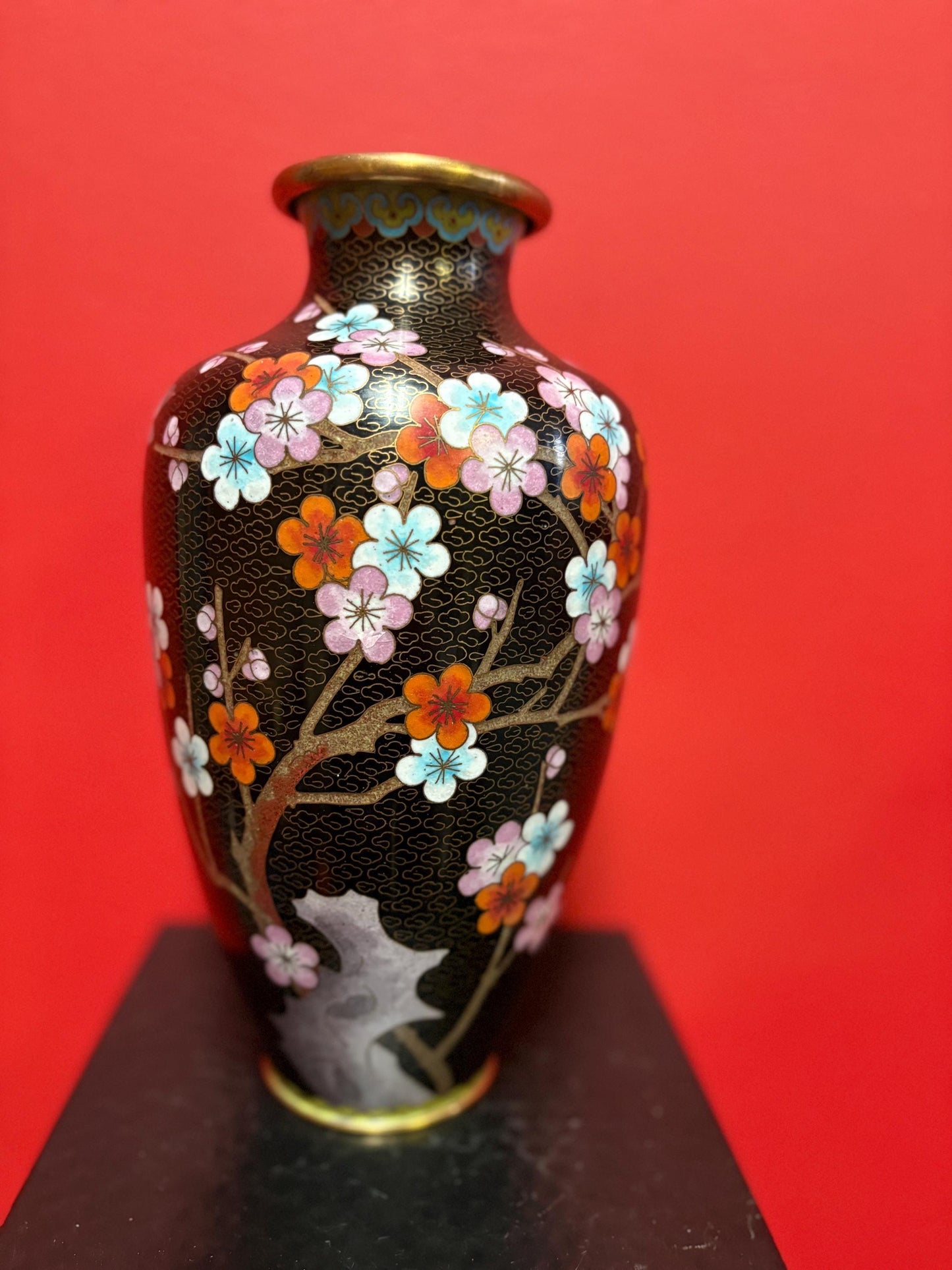 Cloisonné antique 10 inch vase in mint condition  cherry blossoms  wow  great value