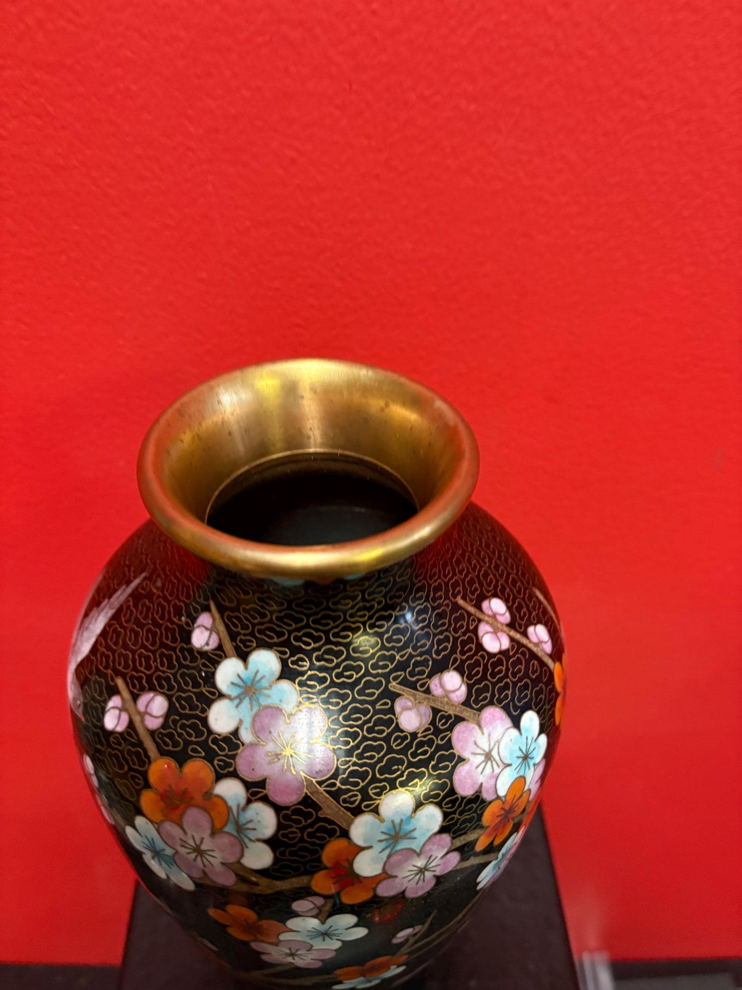 Cloisonné antique 10 inch vase in mint condition  cherry blossoms  wow  great value