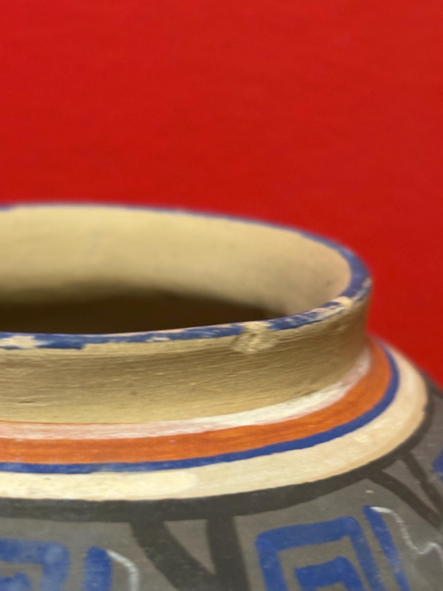 Rare beautiful antique 3 1/2 inch high Navajo hand painted pottery pot wonderful condition and colours  indigenous Navajo