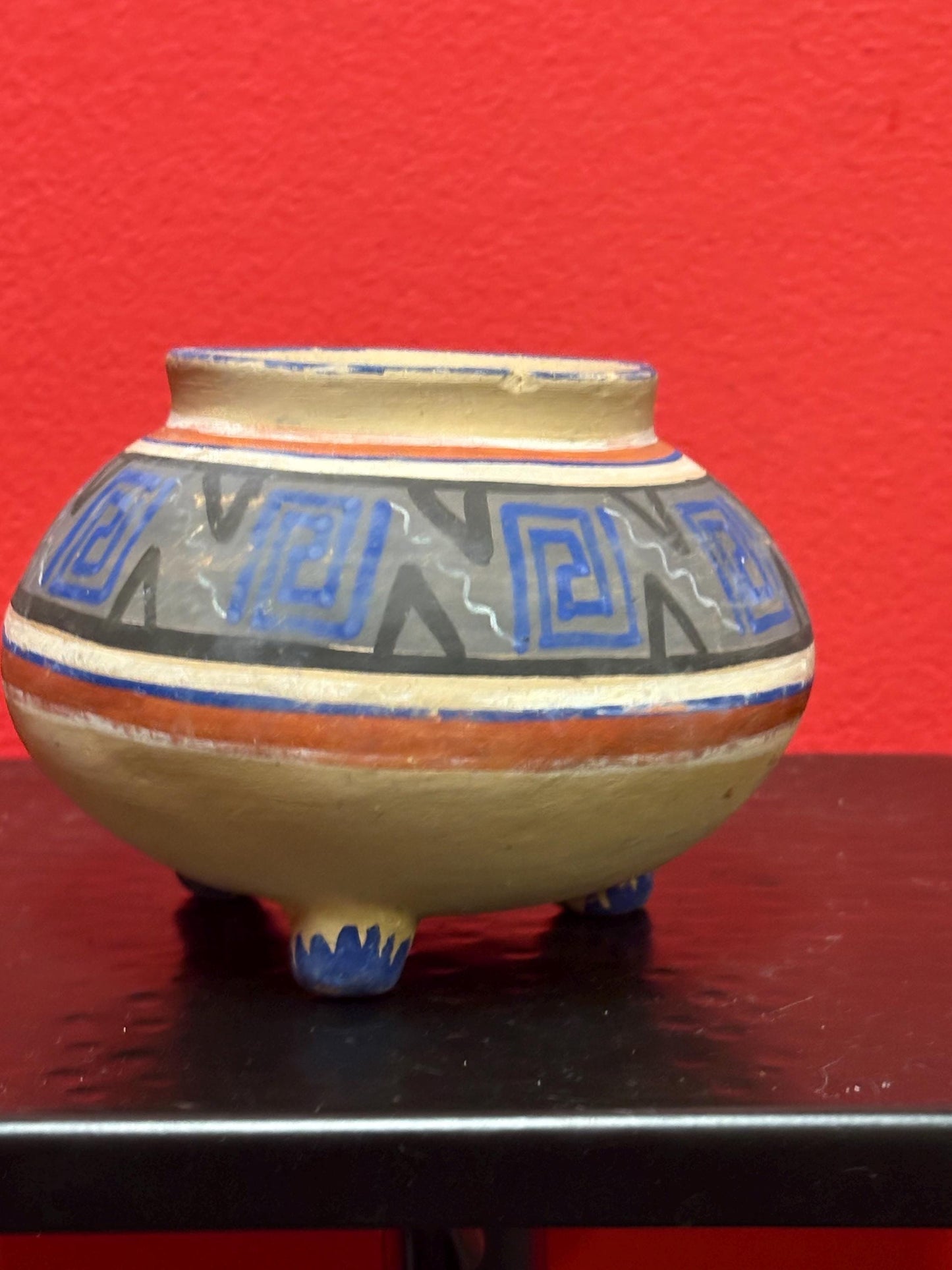Rare beautiful antique 3 1/2 inch high Navajo hand painted pottery pot wonderful condition and colours  indigenous Navajo