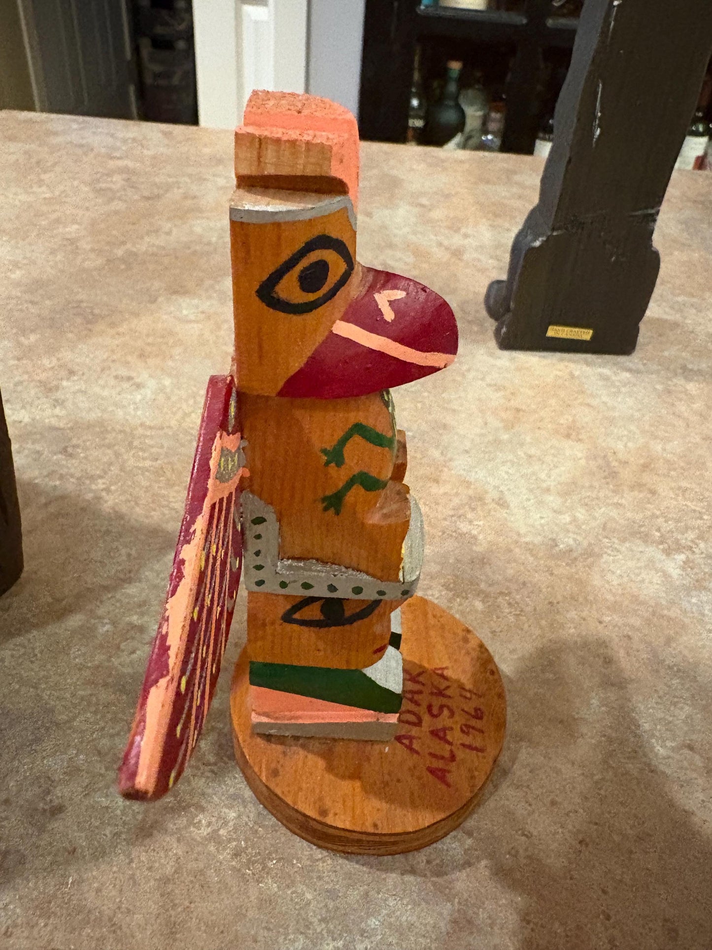 Beautiful 1964 signed indigenous First Nations  Alaskan polychrome totem pole 7 x 6“   very cool