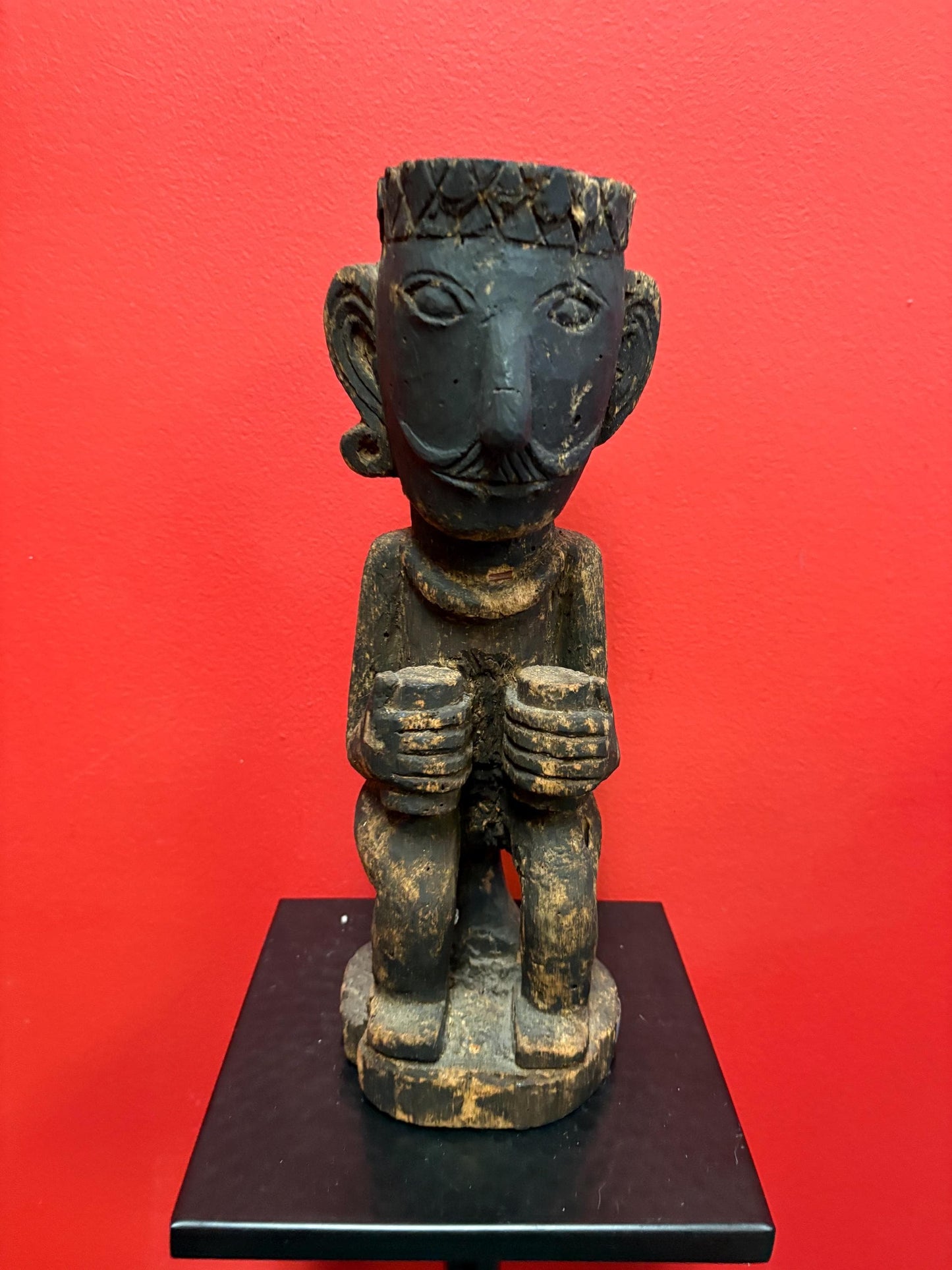 Stunning oceanic antique Museum quality, 12 inch tall statue of a man  very light weight and great detail