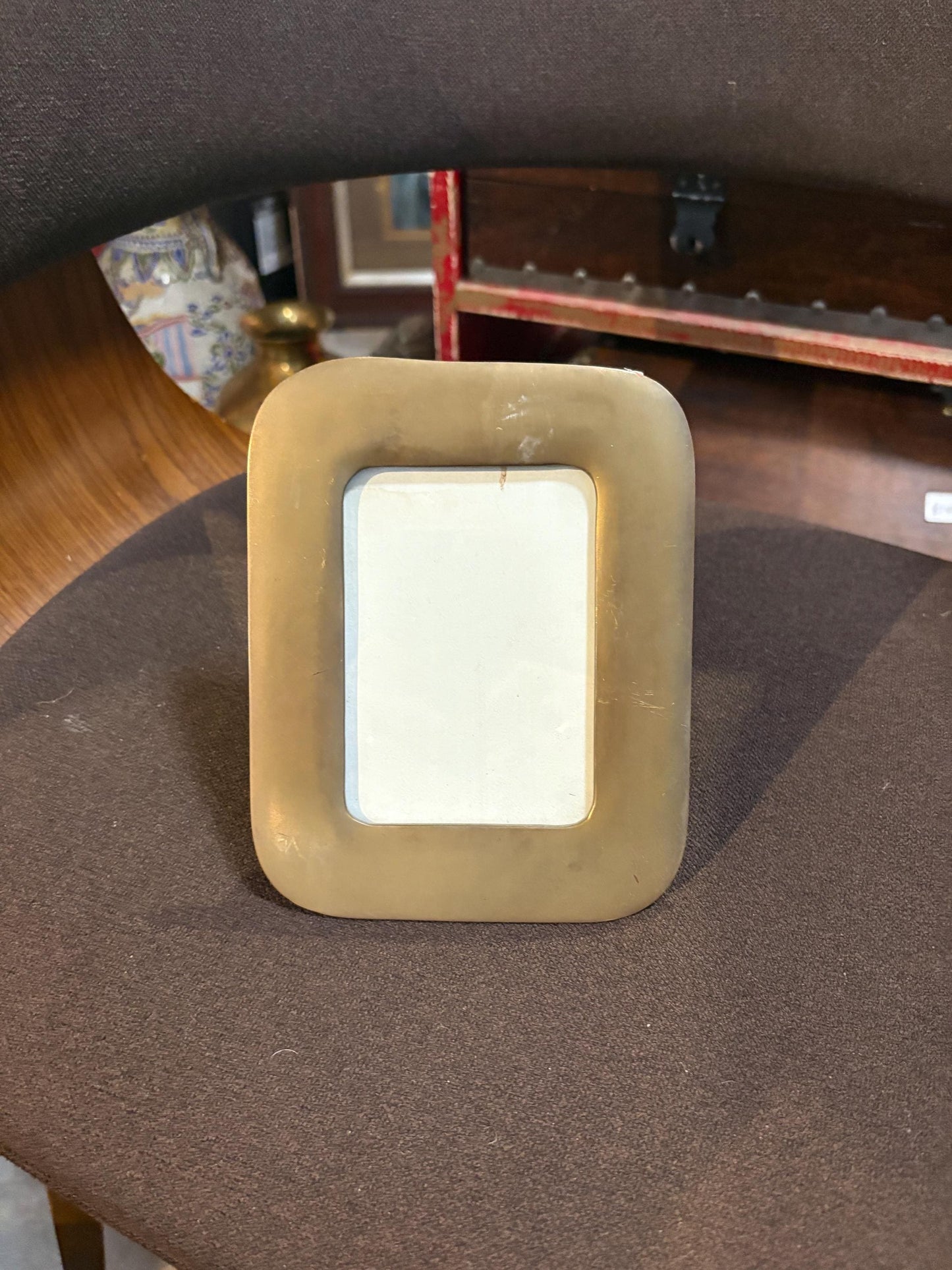 Beautiful antique brass 6 1/2 x 5 photo frame  4 x 3 inside  ready to gift or use  wow