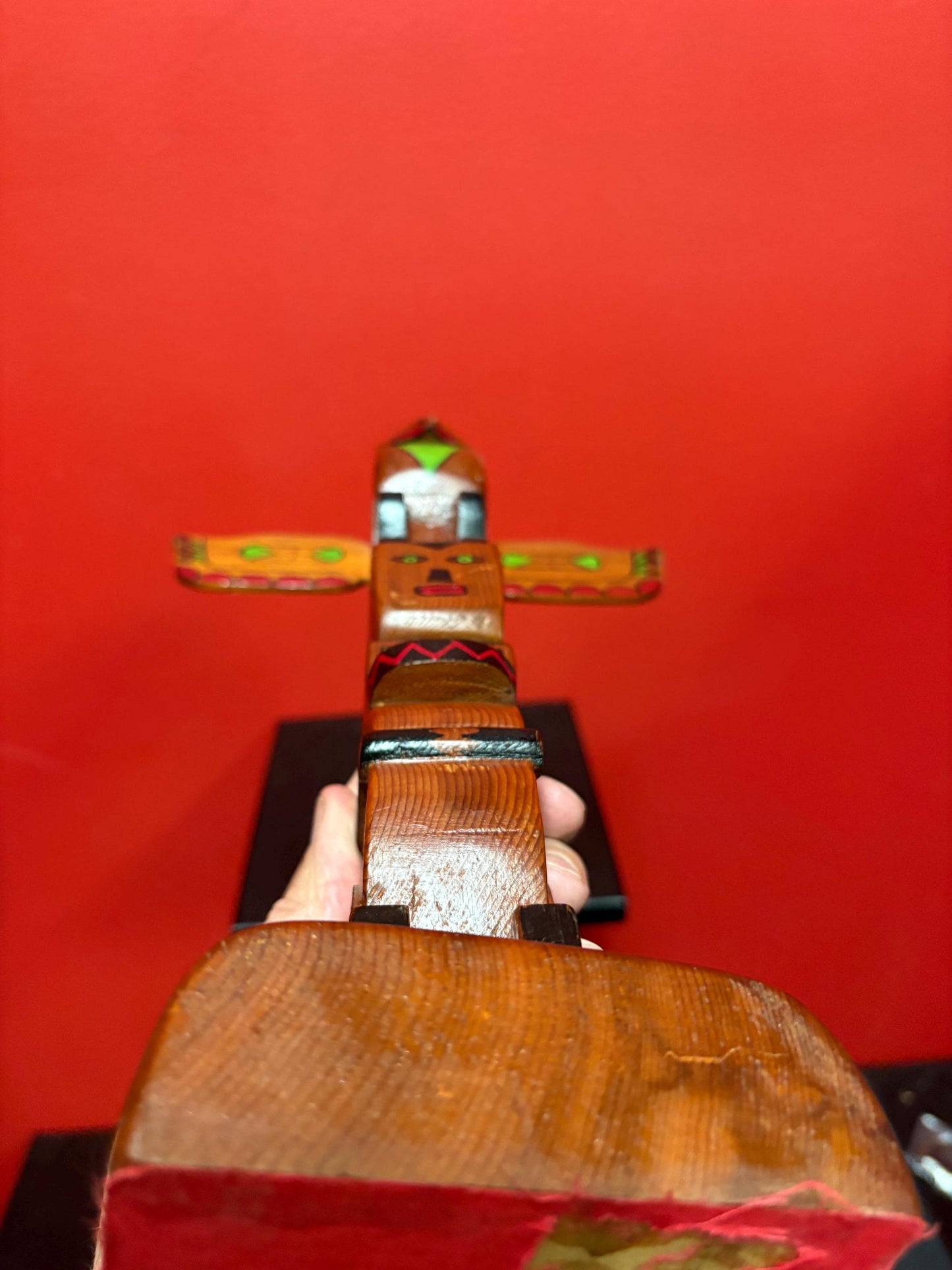 7 inch wide primitive FOLK ART indigenous first nations pacific West Coast unsigned totem pole  great colour - great value