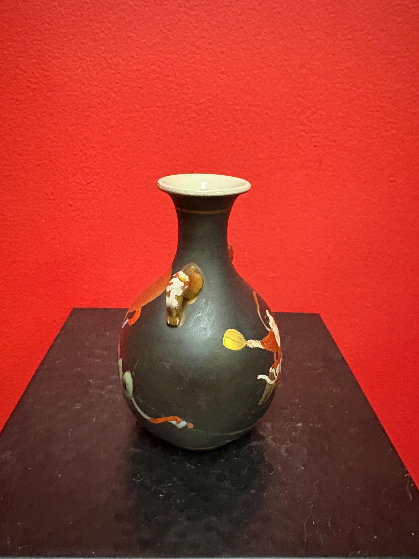 Beautiful Japanese 5 inch tall handpainted signed vase with unusual imagery - great value