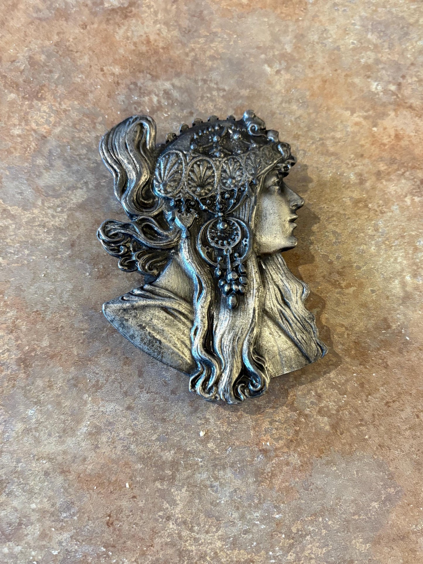 Vintage Art Nouveau Gypsy Woman Alphonse Mucha metal Belt Buckle - 5 inch - 1970’s