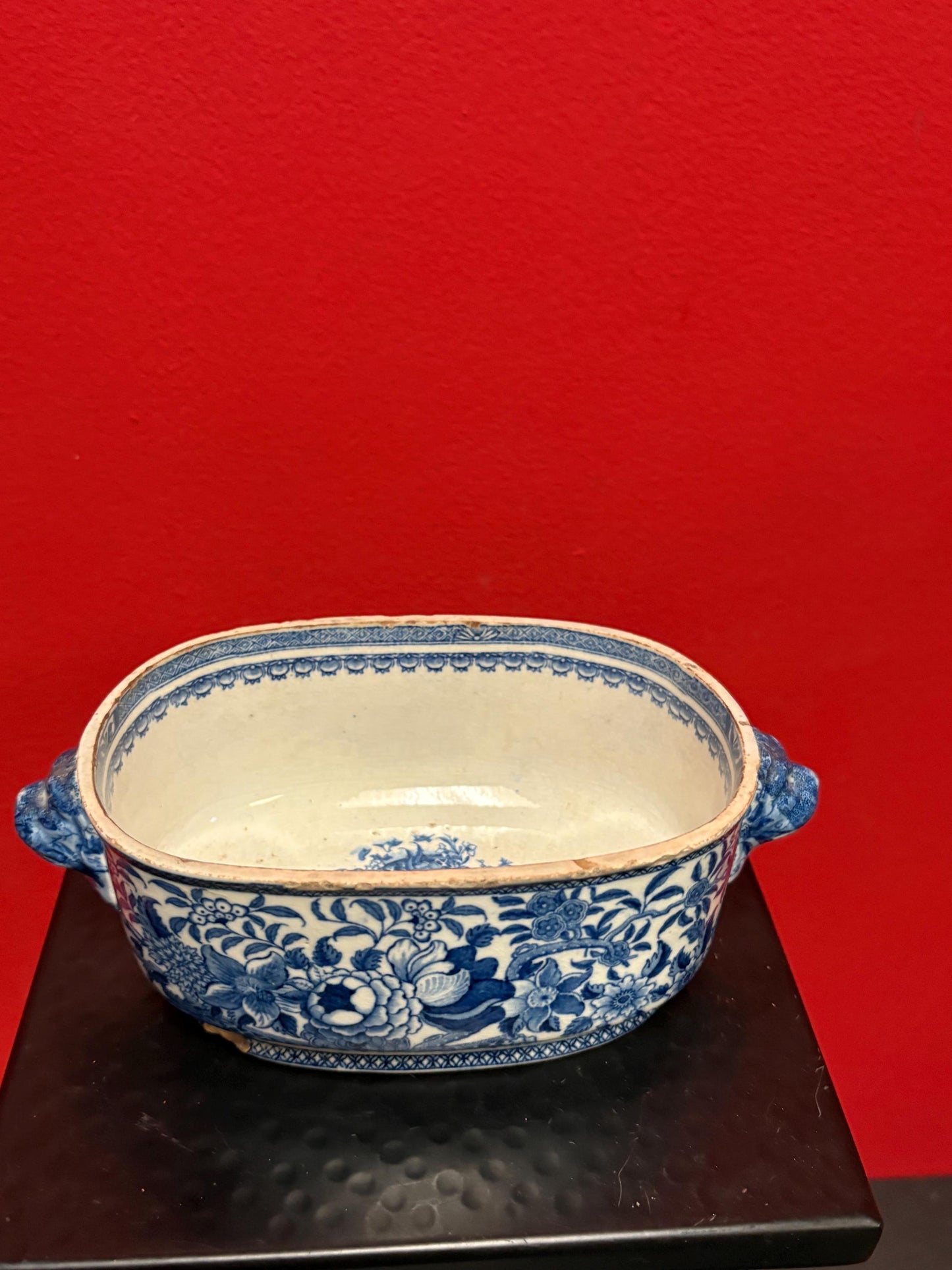 Stunning mid 18th century Chinese bowl 7 1/2 x 4 x 3 high minor chips see photos amazing Chinese porcelain - wow