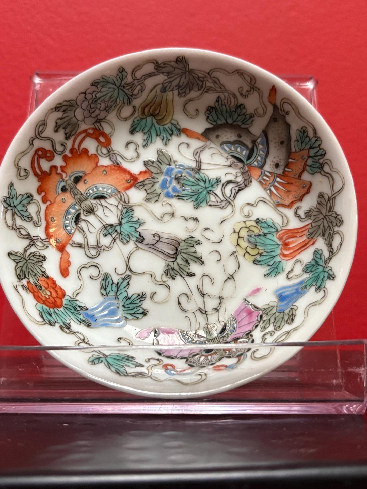 Lovely little Chinese heavily decorated signed dish  perfect condition  great value- 4 inches across