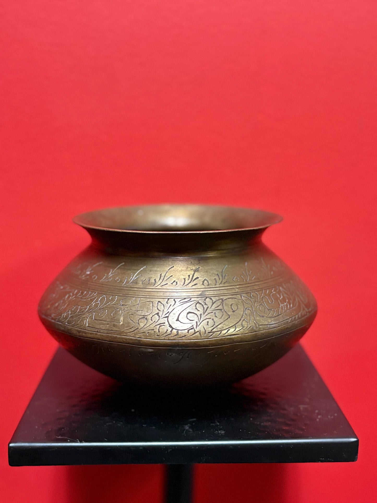 A Stunning museum quality approx 16th century Ming Dynasty bronze vessel  incredible detail and patina  sensational piece of Chinese art