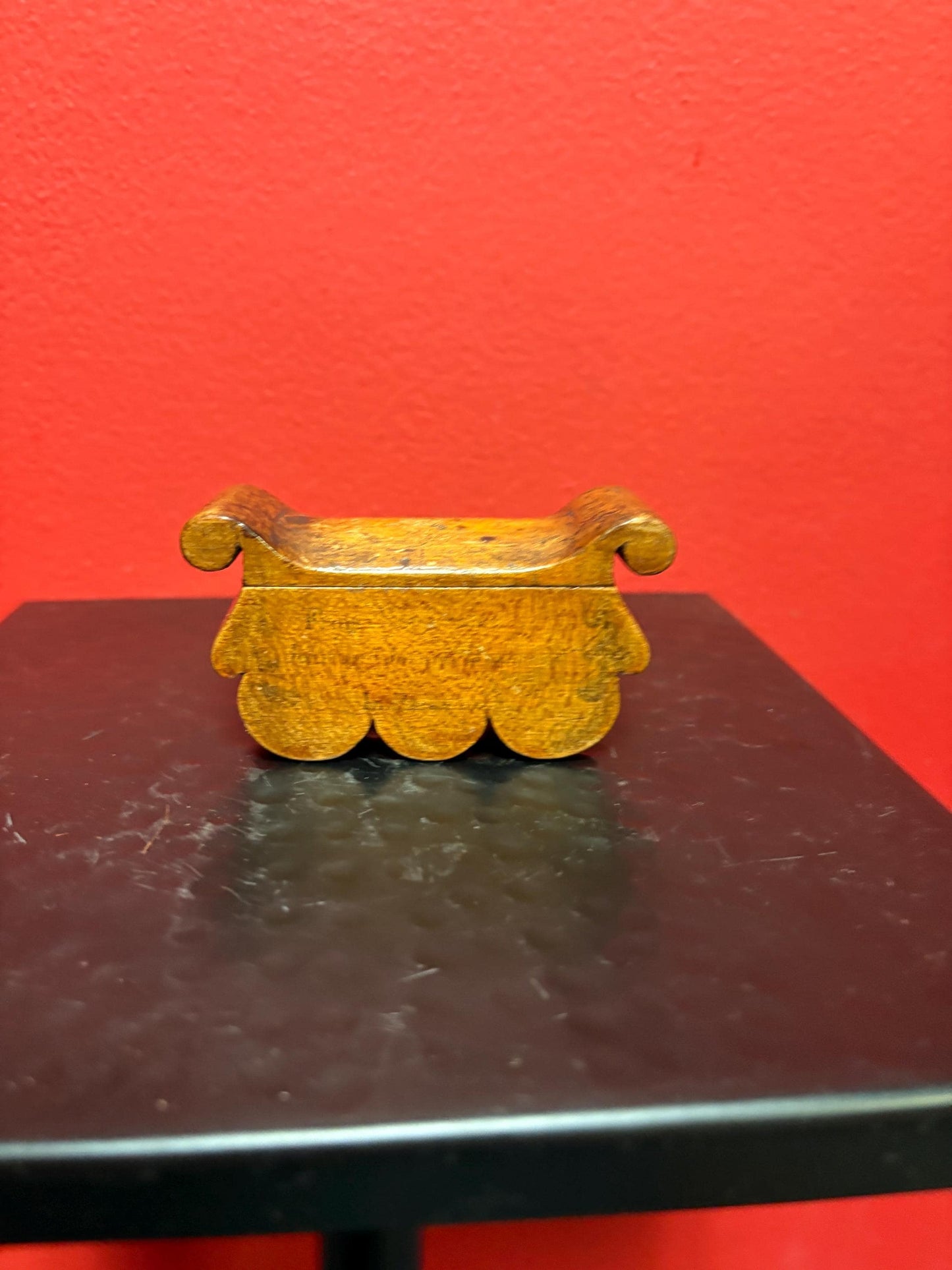 stunning 19 century handmade folk art made in prison box with doggy design - 3.25 x 2 high beautiful