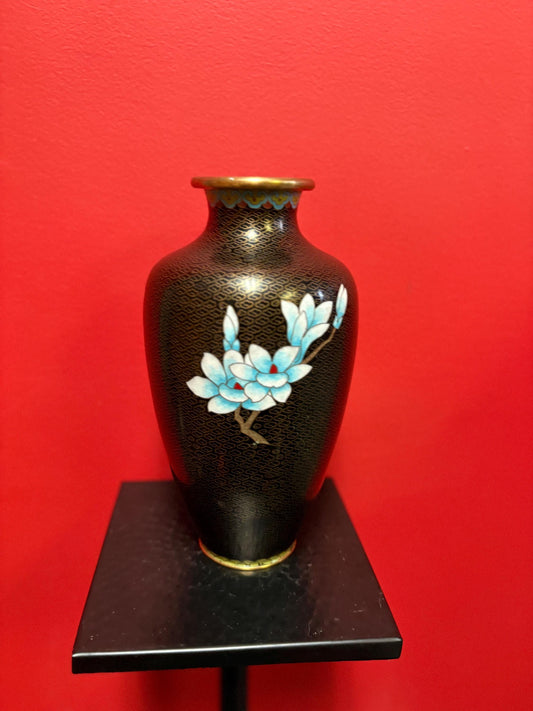 Cloisonné antique 10 inch vase in mint condition  cherry blossoms  wow  great value
