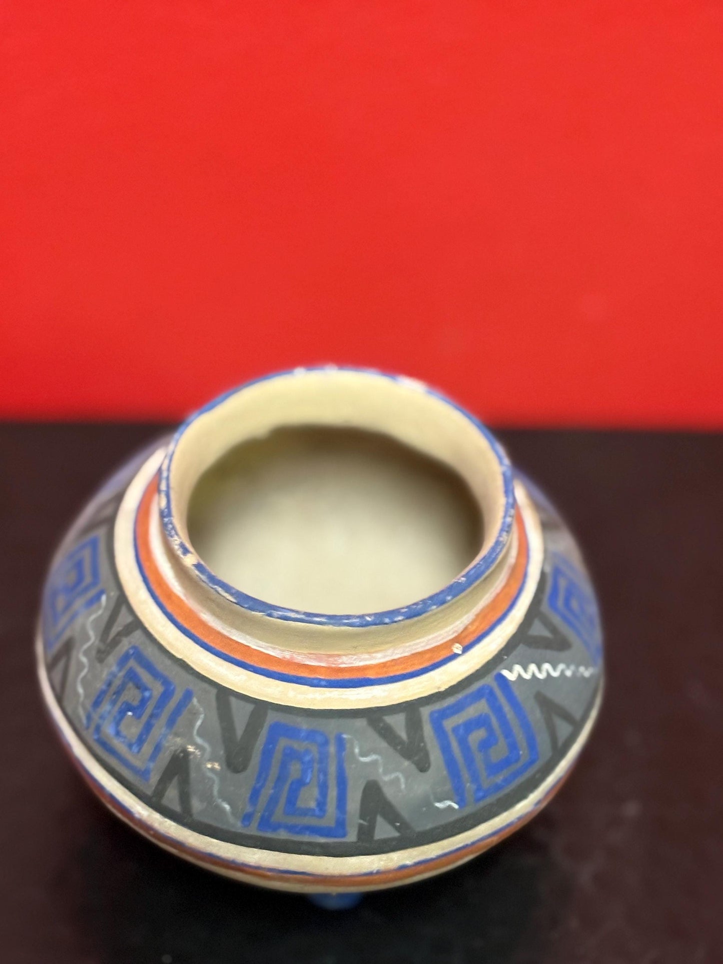 Rare beautiful antique 3 1/2 inch high Navajo hand painted pottery pot wonderful condition and colours  indigenous Navajo