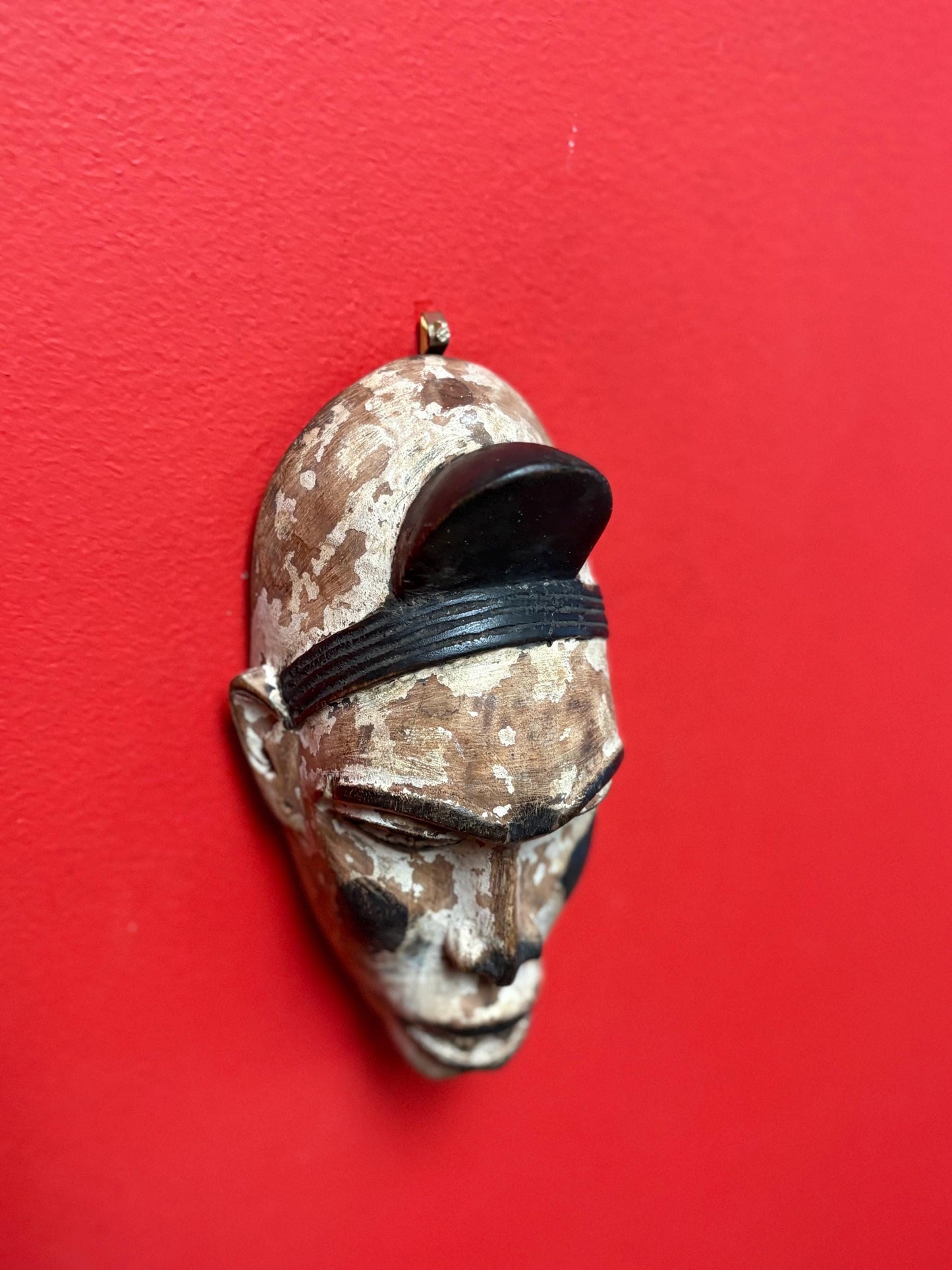 Beautiful African 7 x 3 inch wide antique mask  amazing patina and detail  really cool one