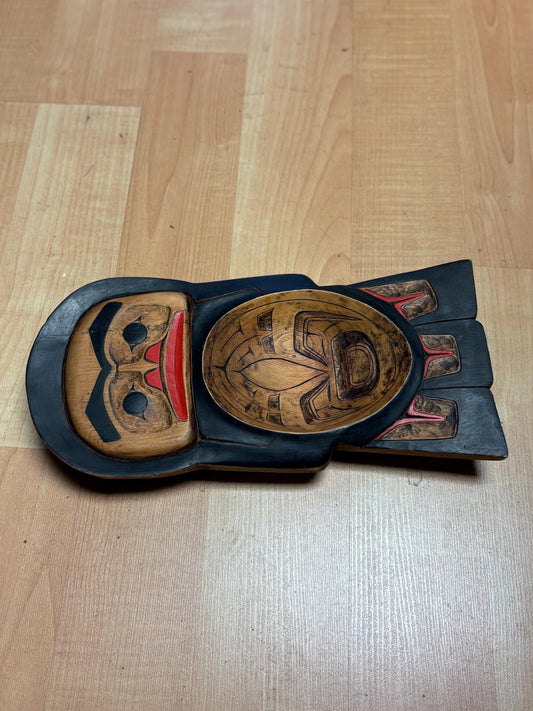 museum quality indigenous first nations Pacific Northwest Coast signed owl grease bowl - 13 x 6 wide. - attributed to Henry George - great