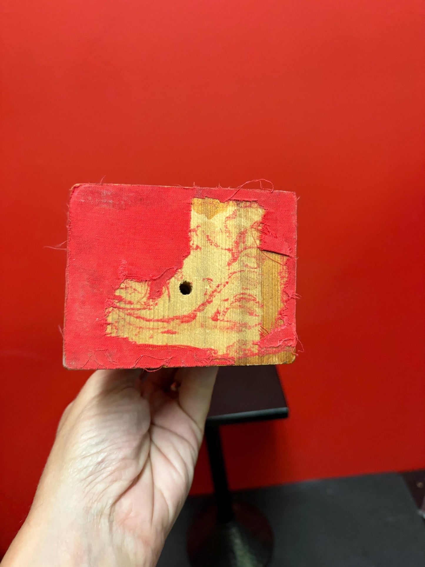 7 inch wide primitive FOLK ART indigenous first nations pacific West Coast unsigned totem pole  great colour - great value