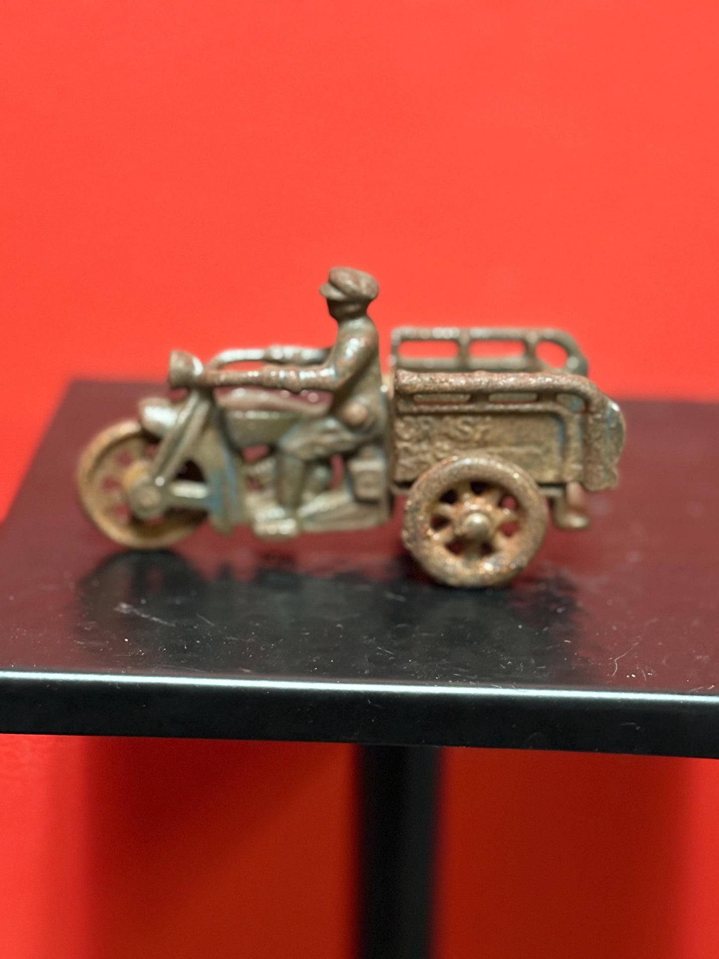 Lovely antique hubley cast iron crash car rare 5 by 3 inches high amazing patina and detail - wow
