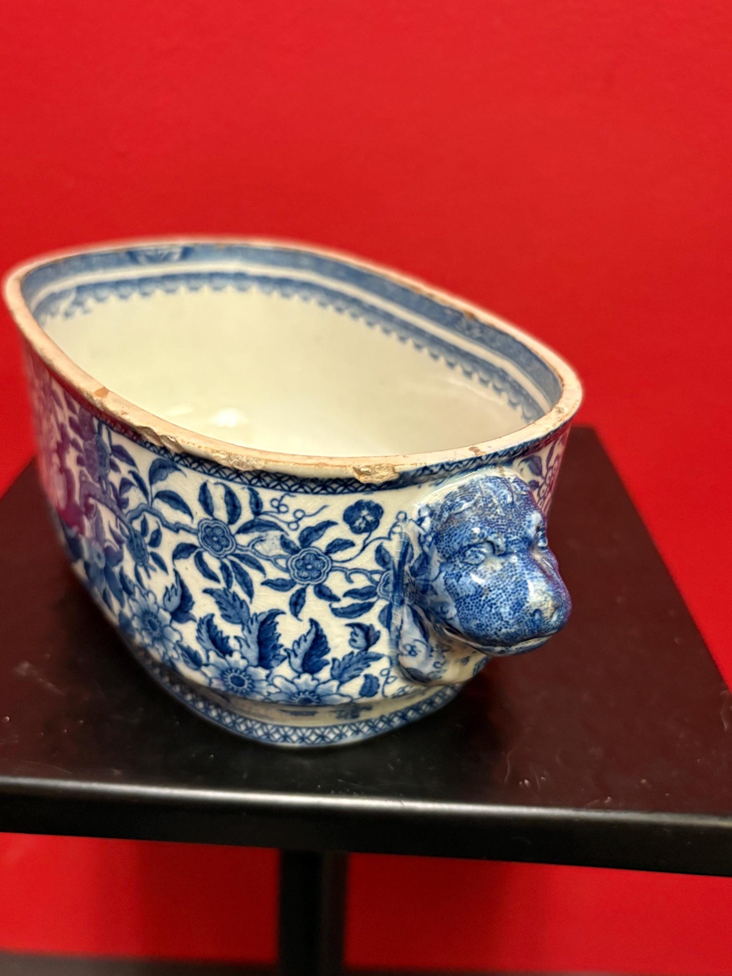 Stunning mid 18th century Chinese bowl 7 1/2 x 4 x 3 high minor chips see photos amazing Chinese porcelain - wow